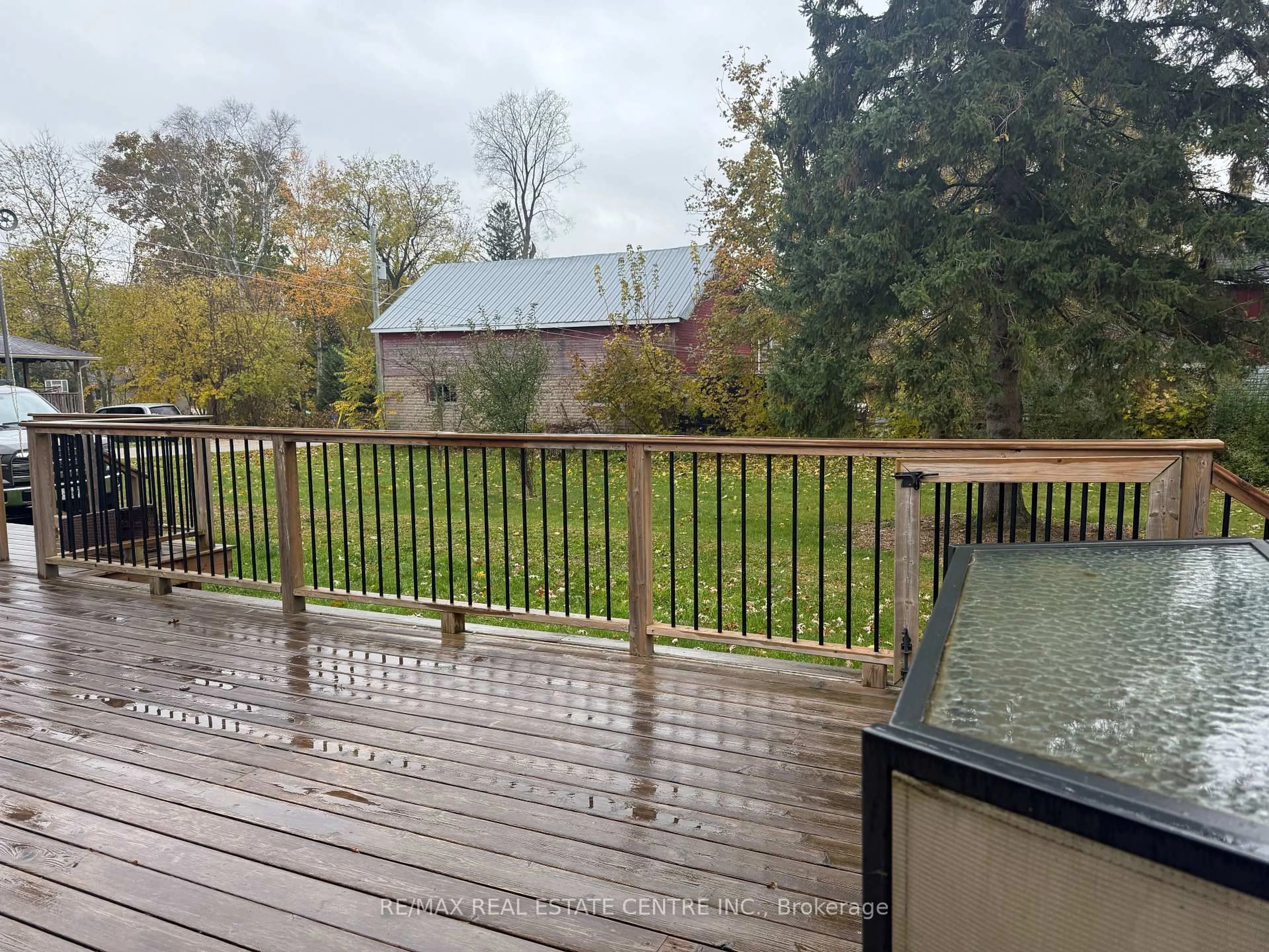 Unknown for 107 Centre St, Southgate Ontario N0G 2A0