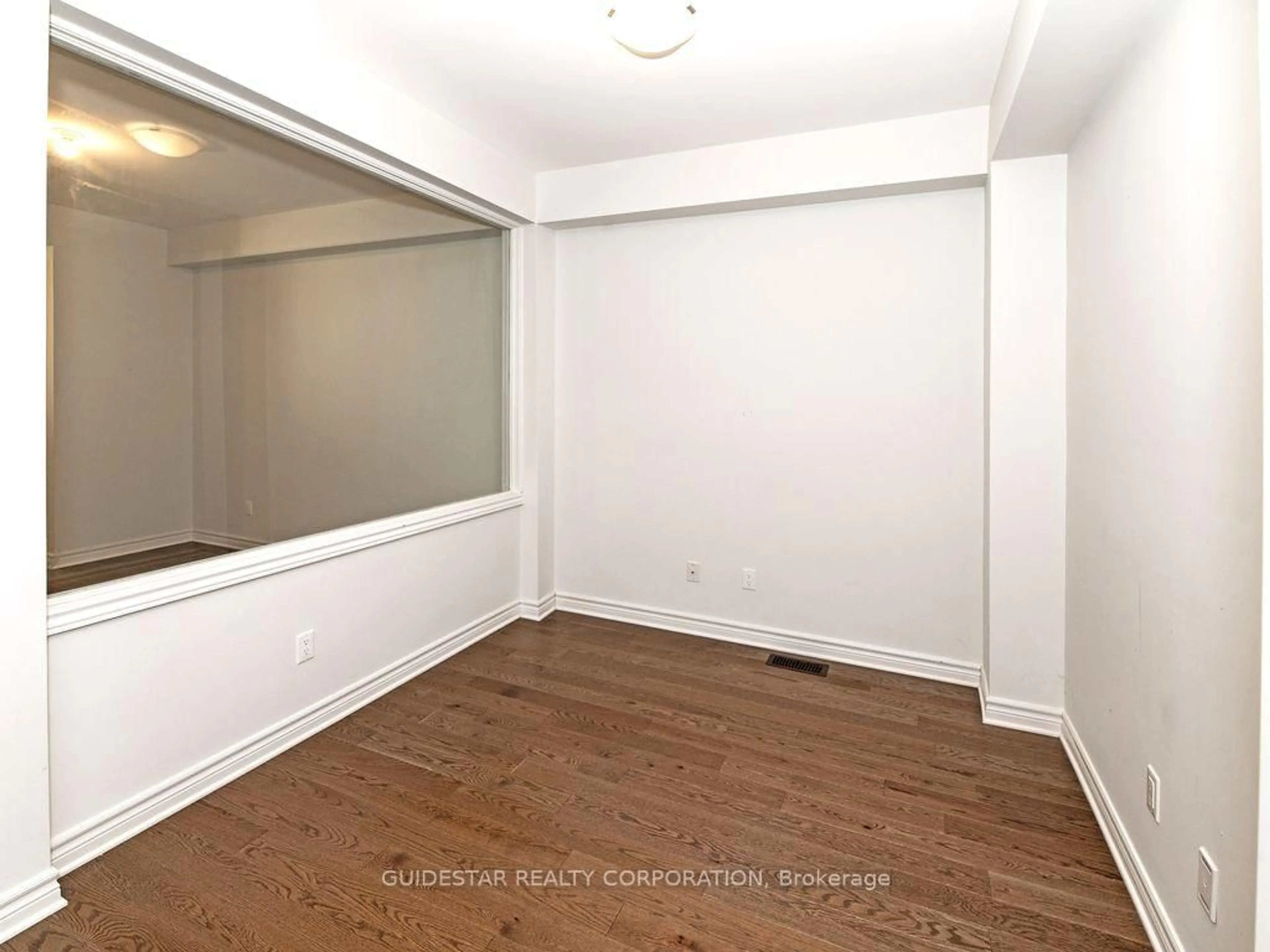 A pic of a room for 622 Cordelette Circ, Ottawa Ontario K1W 0P6