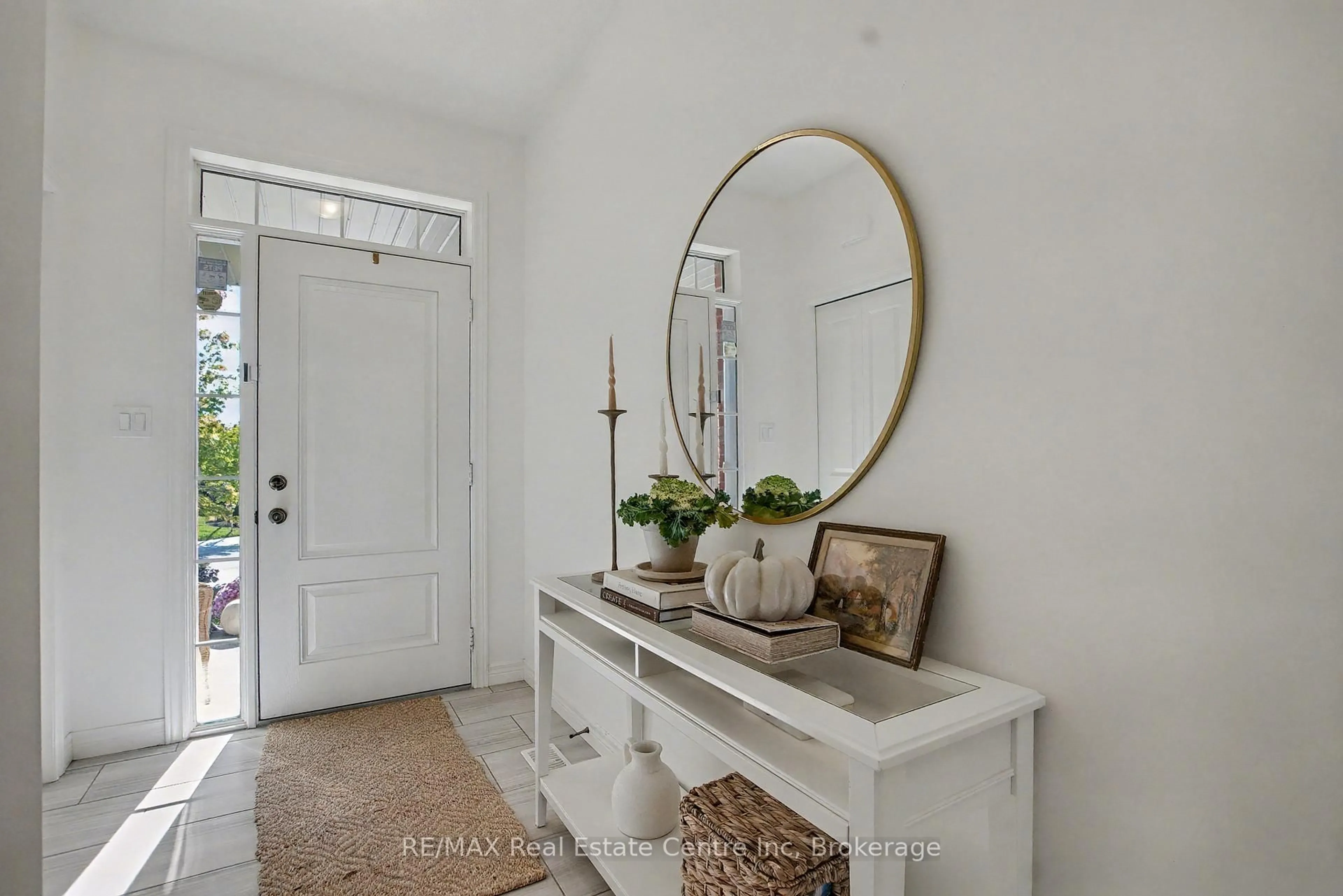 Indoor entryway for 22 Marshall Dr #7, Guelph Ontario N1E 0M9