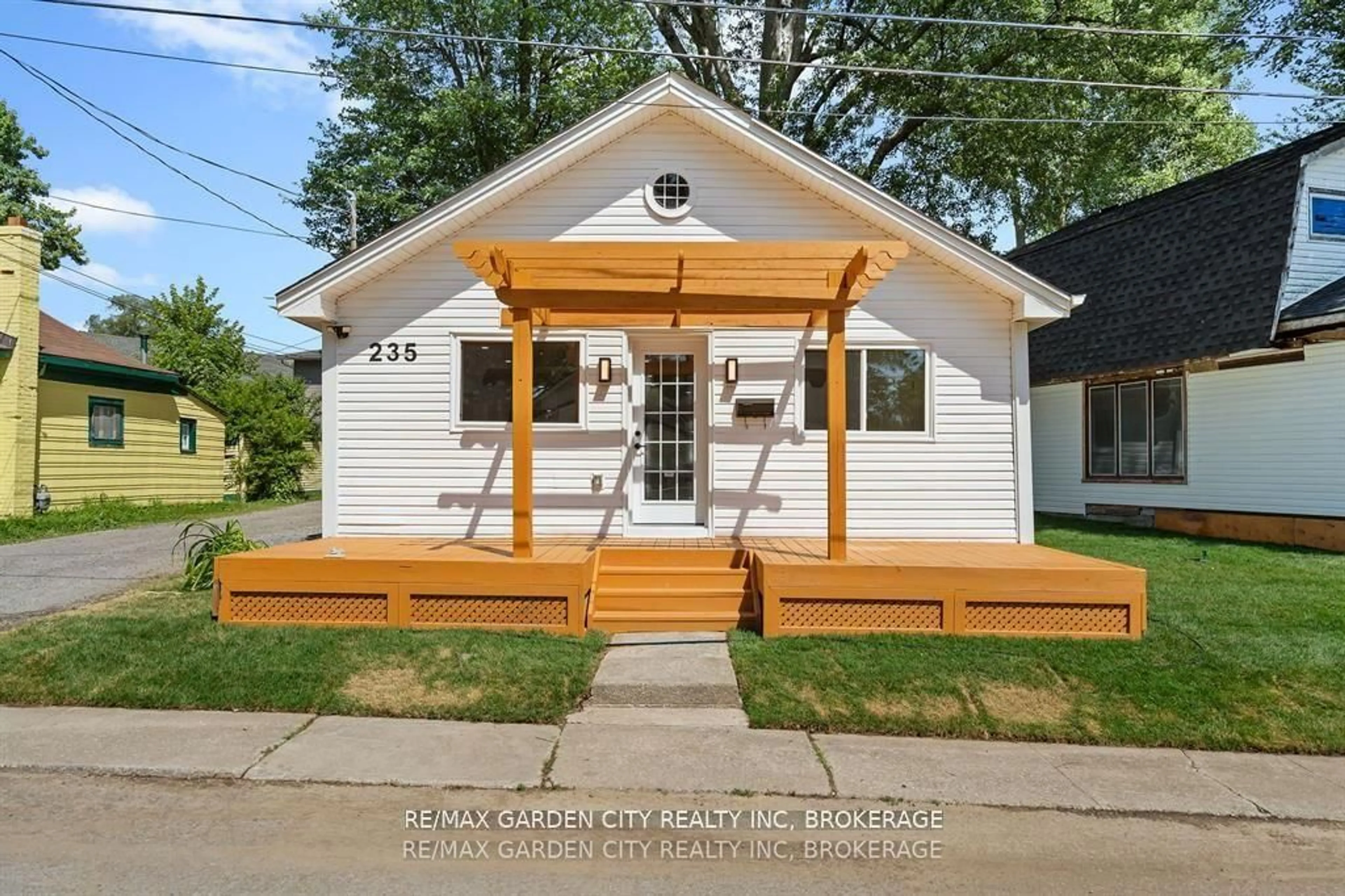 Unknown for 235 Lincoln Rd, Fort Erie Ontario L0S 1B0