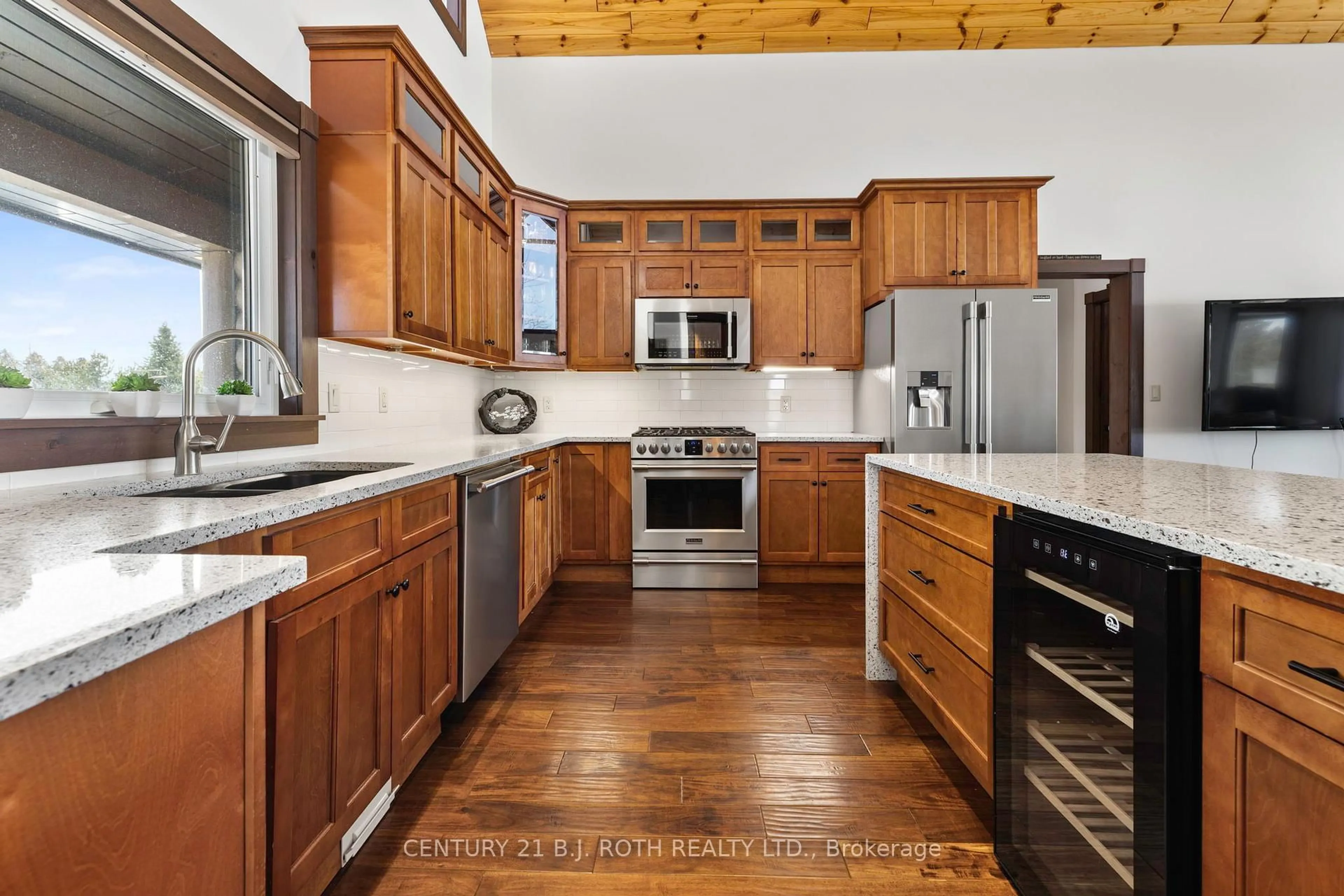 Open concept kitchen, ceramic/tile floor for 64 Mccords Rd, McKellar Ontario P2A 0B5