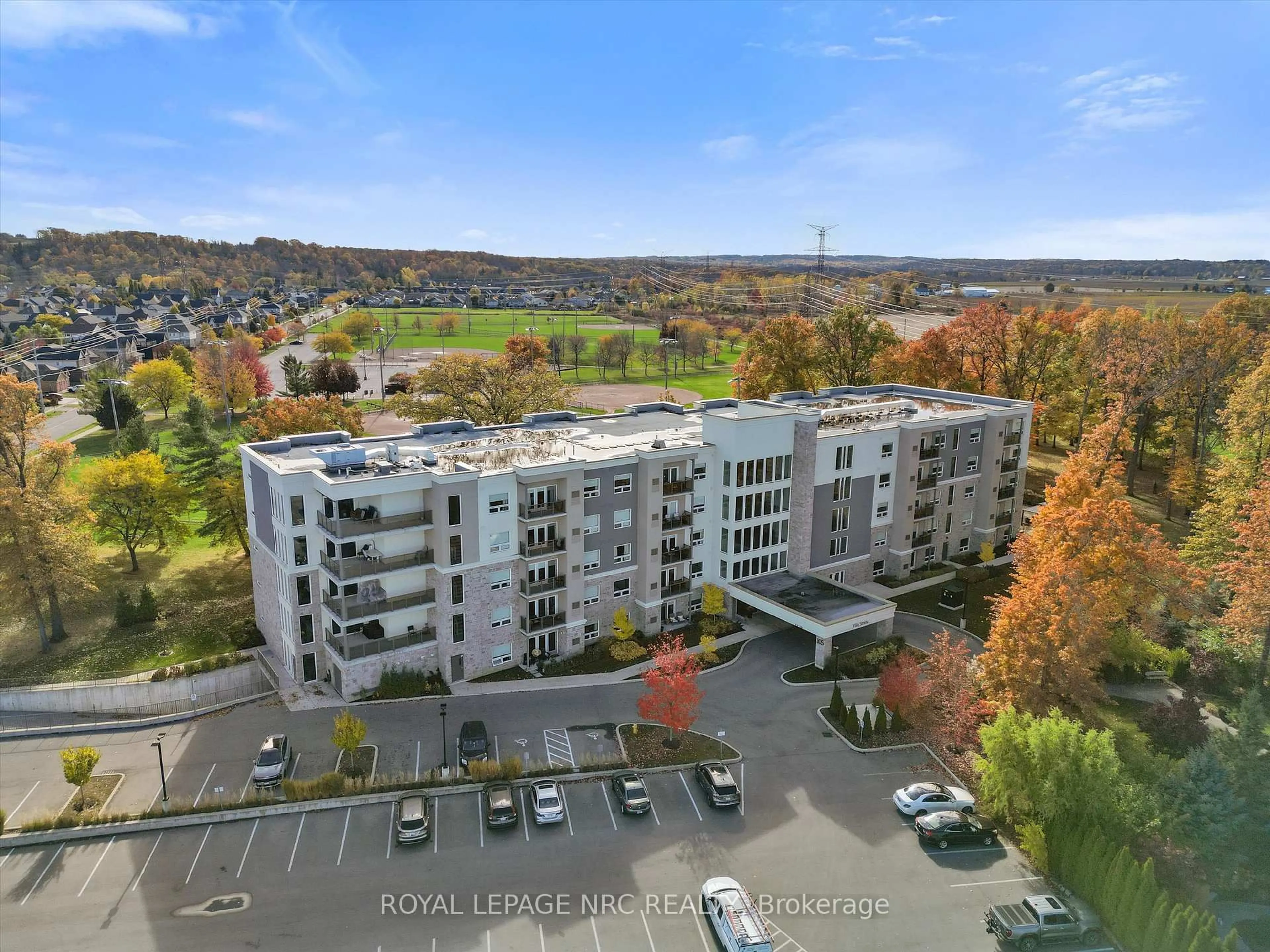 A pic from outside/outdoor area/front of a property/back of a property/a pic from drone, city buildings view from balcony for 105 Vansickle Rd #202, St. Catharines Ontario L2S 0G4