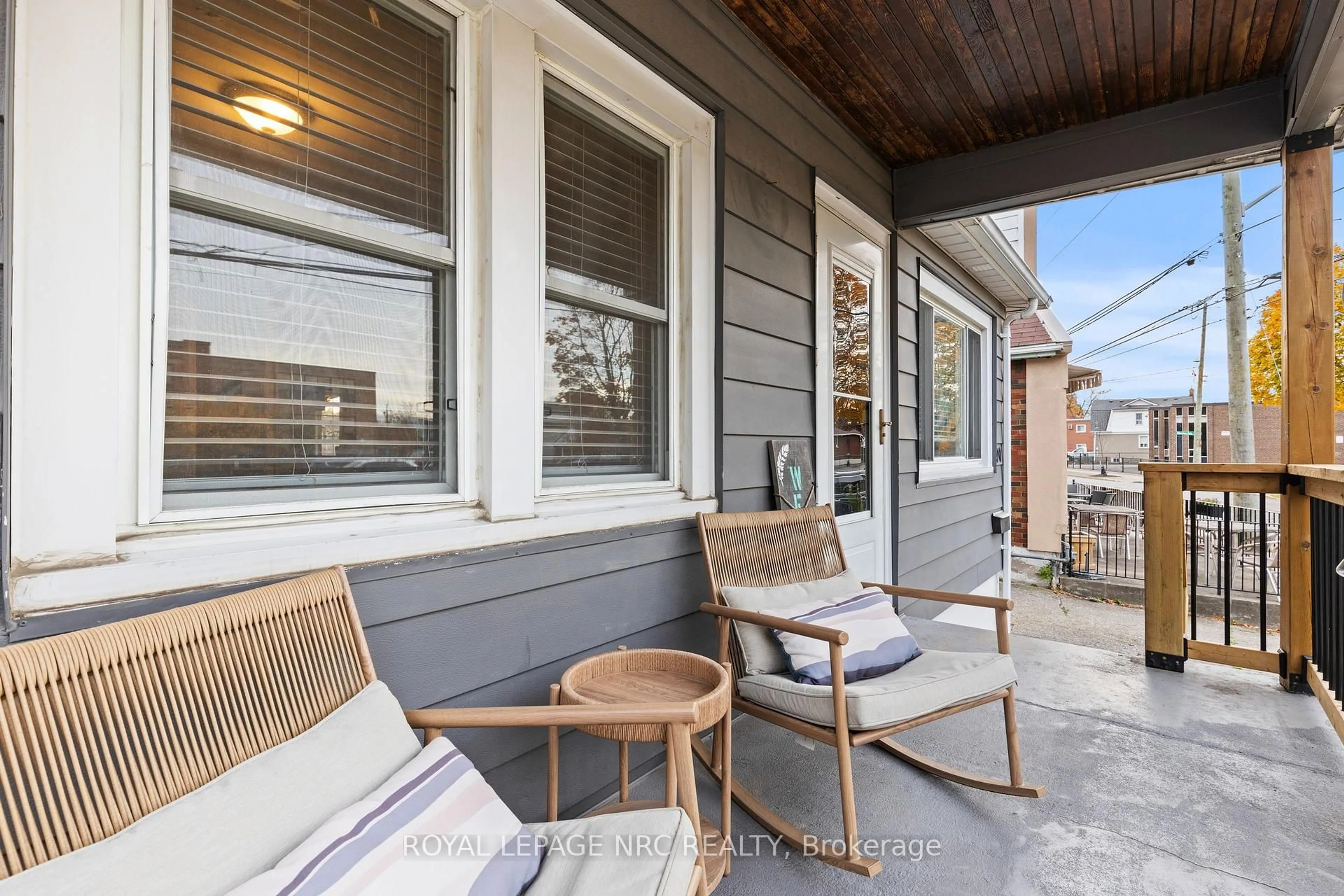 Patio, street for 90 Facer St, St. Catharines Ontario L2M 5J5