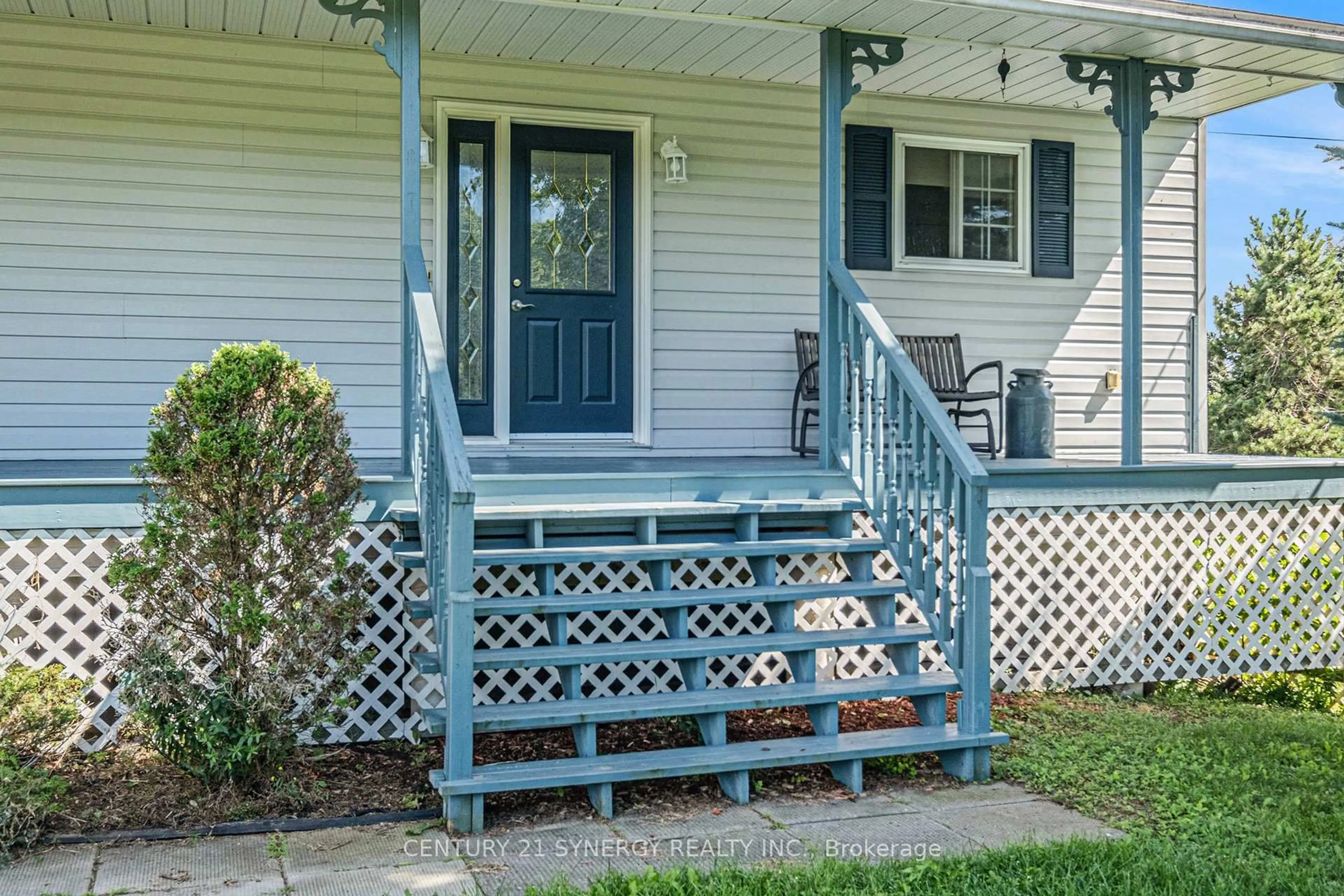 Home with vinyl exterior material, street for 887 Macpherson Rd, Smiths Falls Ontario K7A 4S4