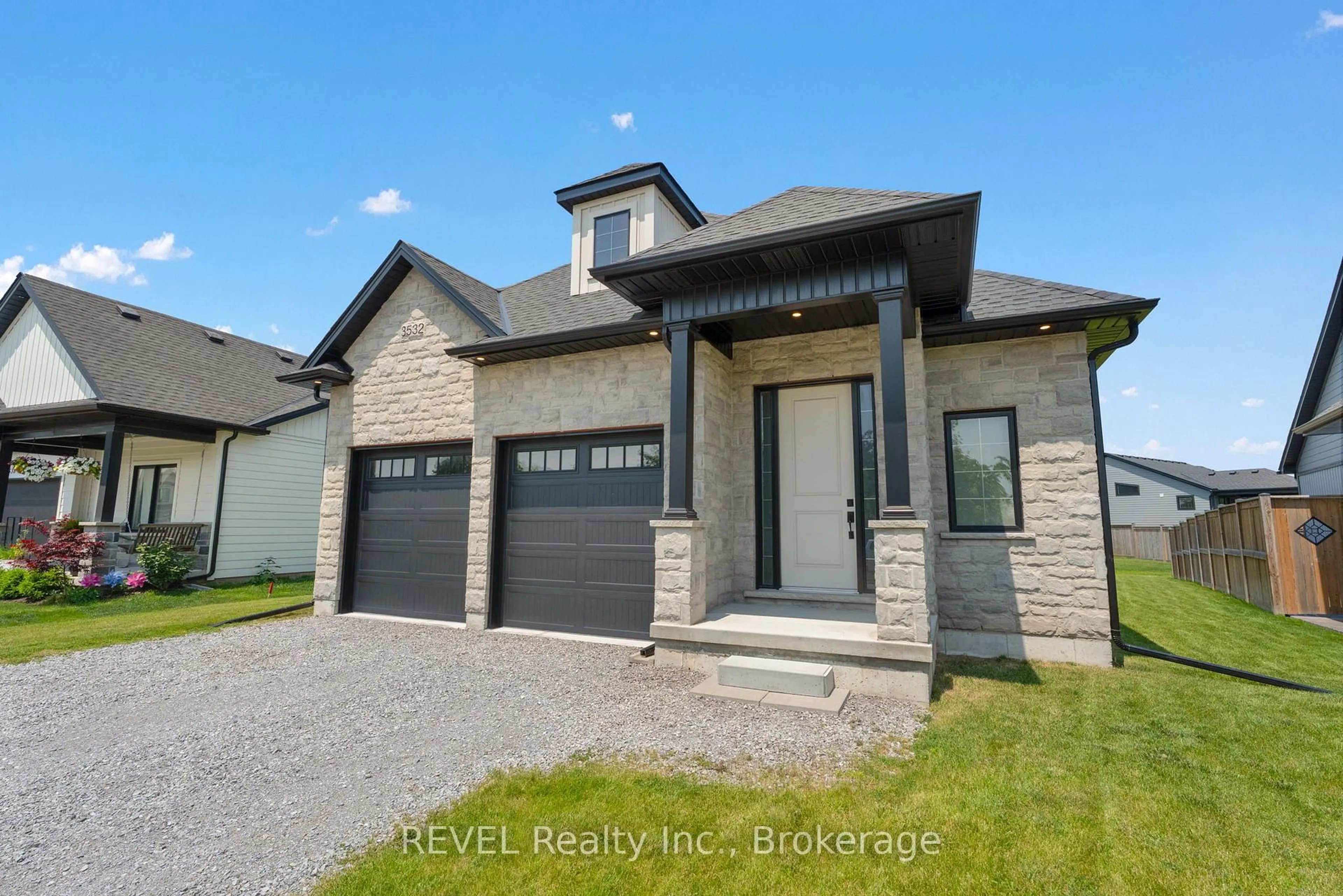 Home with brick exterior material, street for 3532 Canfield Cres, Fort Erie Ontario L0S 1S0