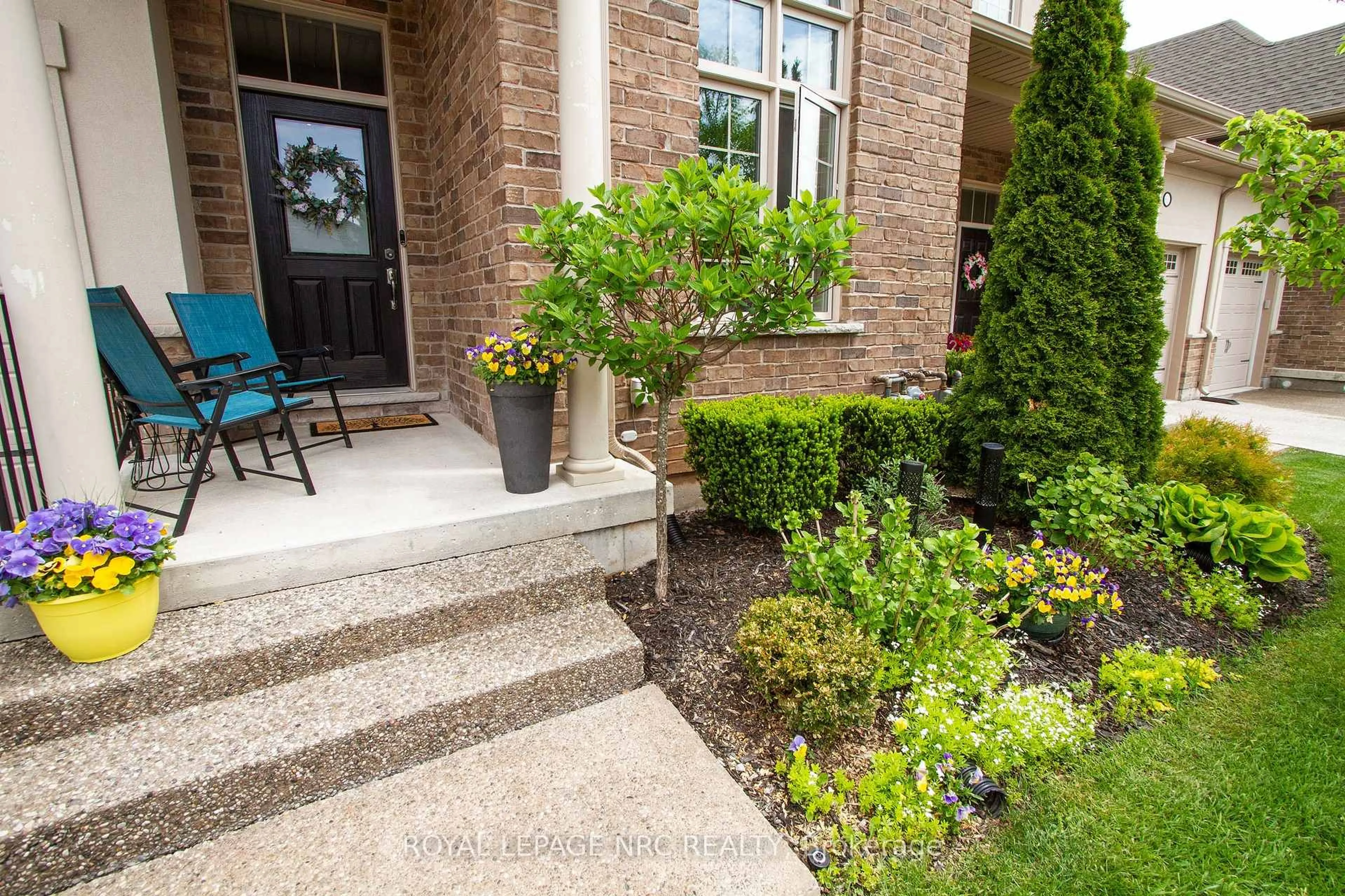 Patio, street for 3232 Montrose Rd #62, Niagara Falls Ontario L2H 0E8