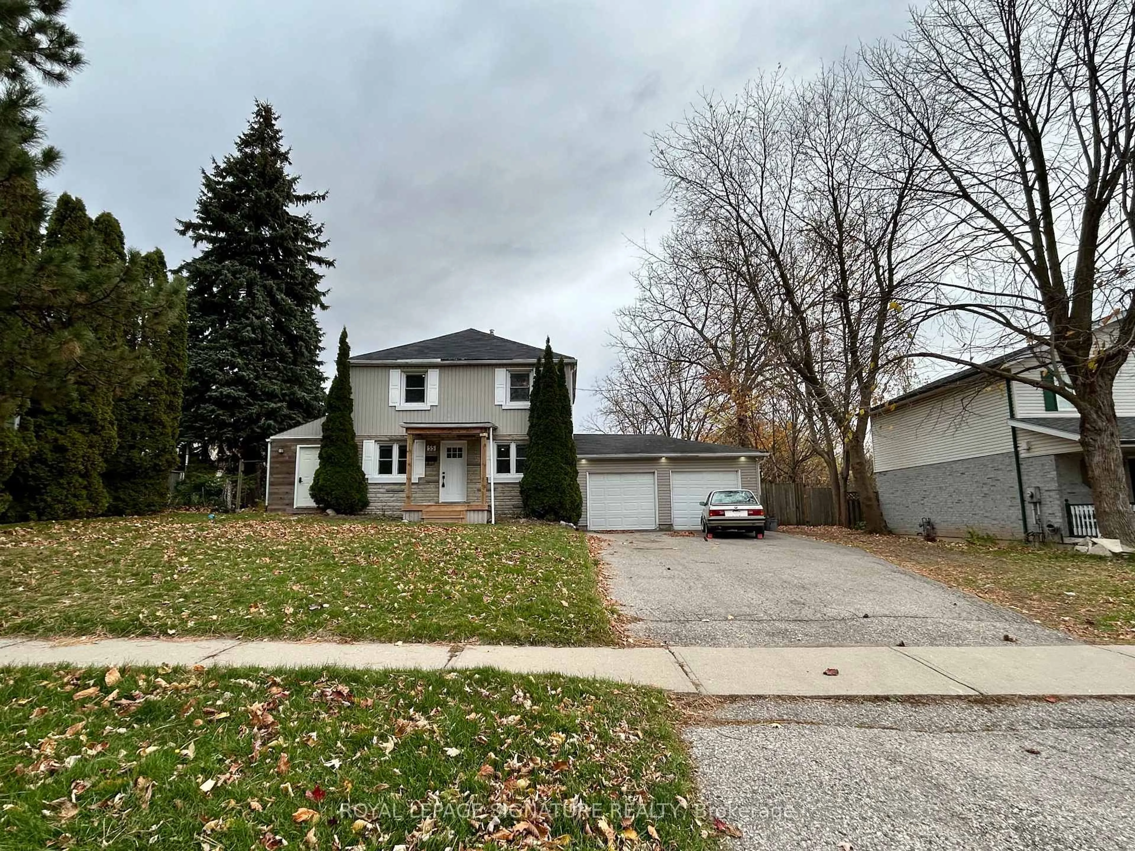 A pic from outside/outdoor area/front of a property/back of a property/a pic from drone, street for 55 Stafford St, Woodstock Ontario N4S 3Z8