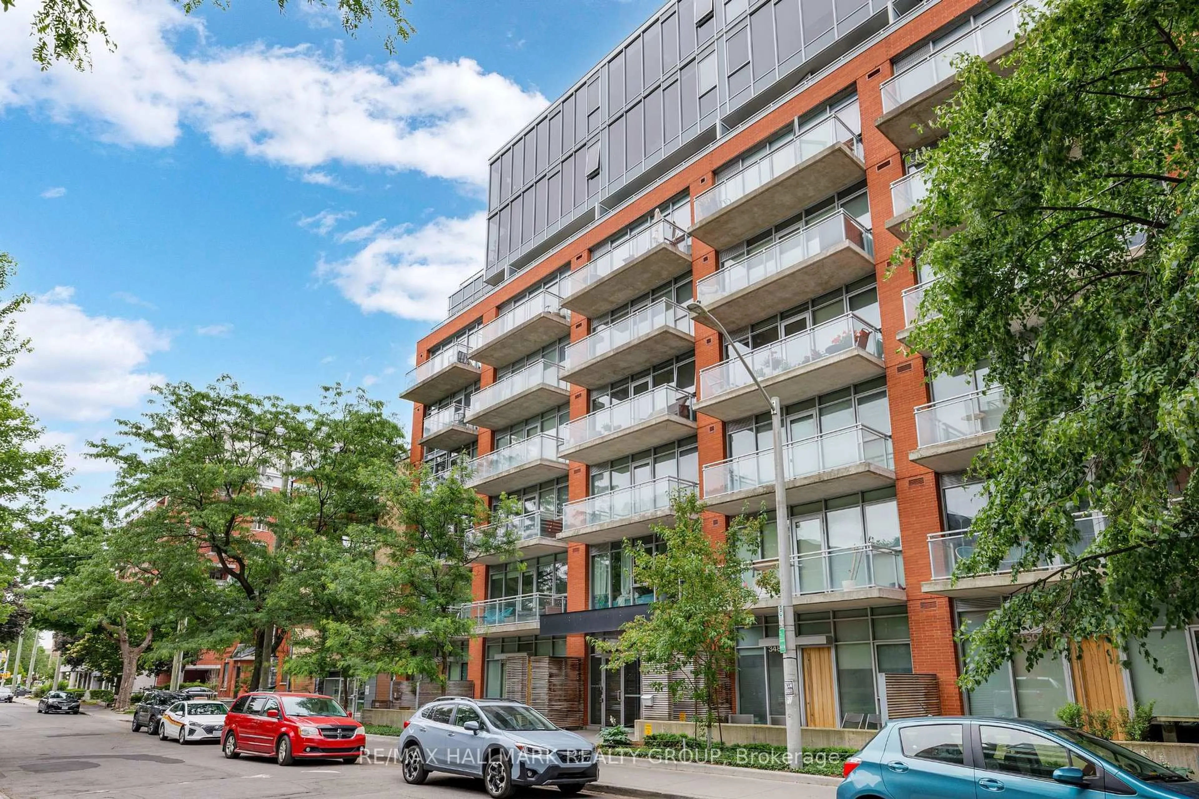 Patio, street for 340 Mcleod St #933, Ottawa Ontario K2P 1A4