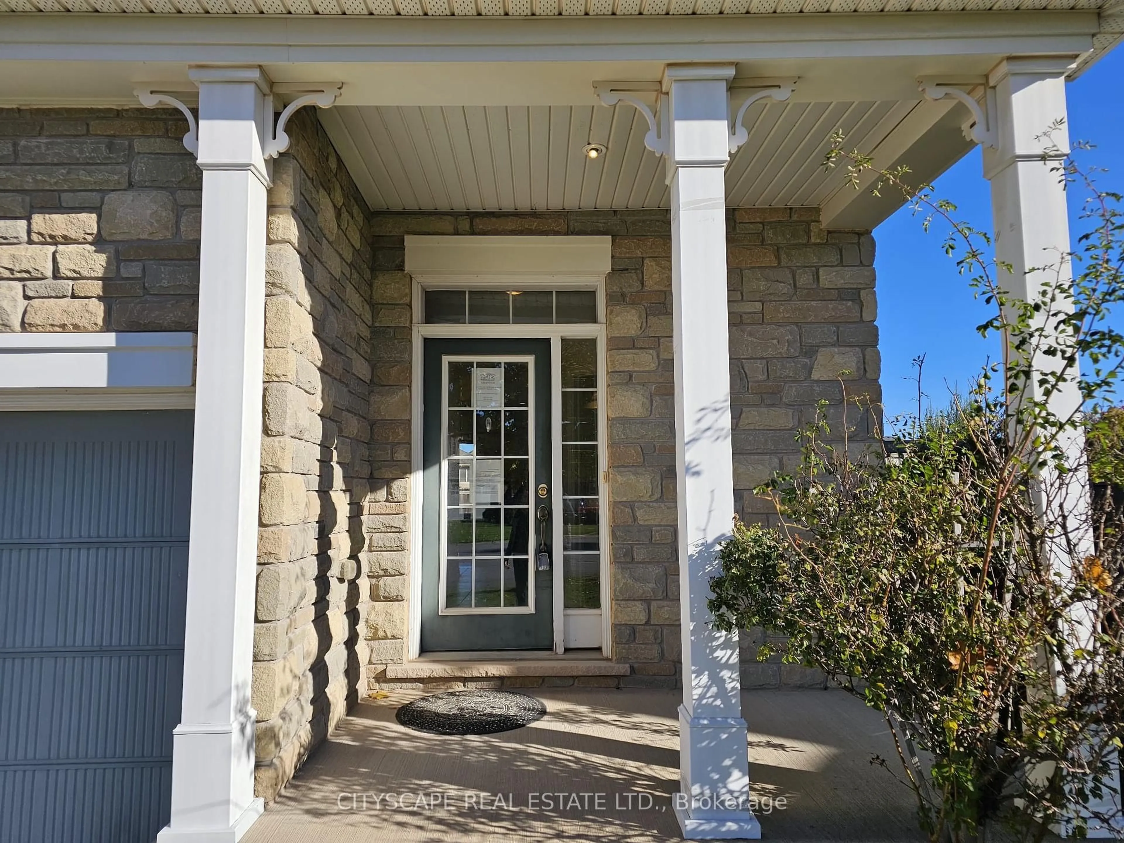 Indoor entryway for 6366 Dilalla Cres, Niagara Falls Ontario L2H 0C9