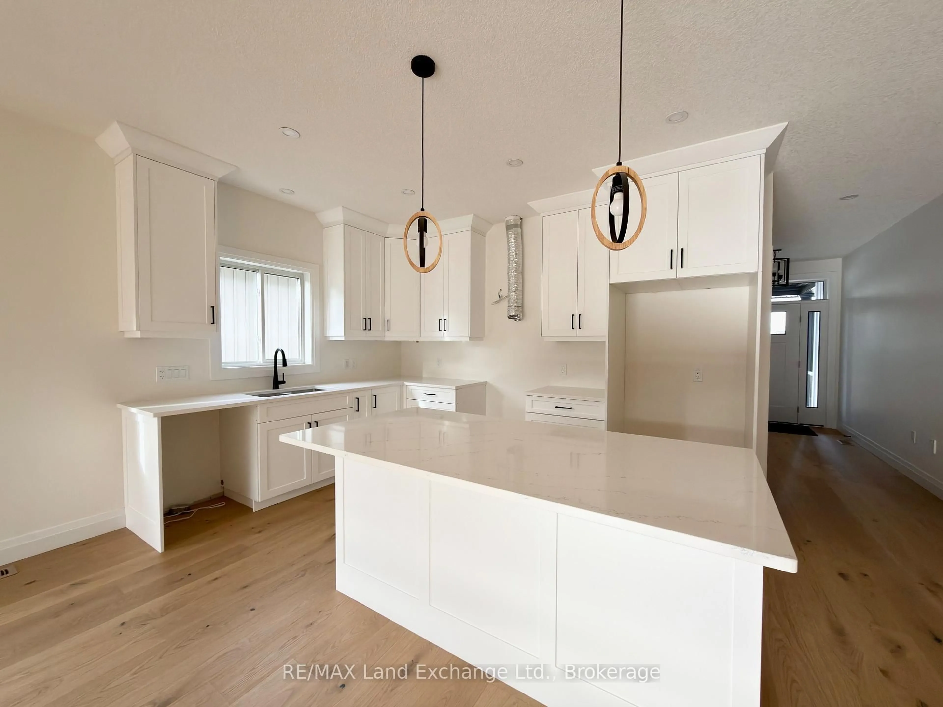Open concept kitchen, unknown for 151 WESTLINKS Dr, Saugeen Shores Ontario N0H 2C3