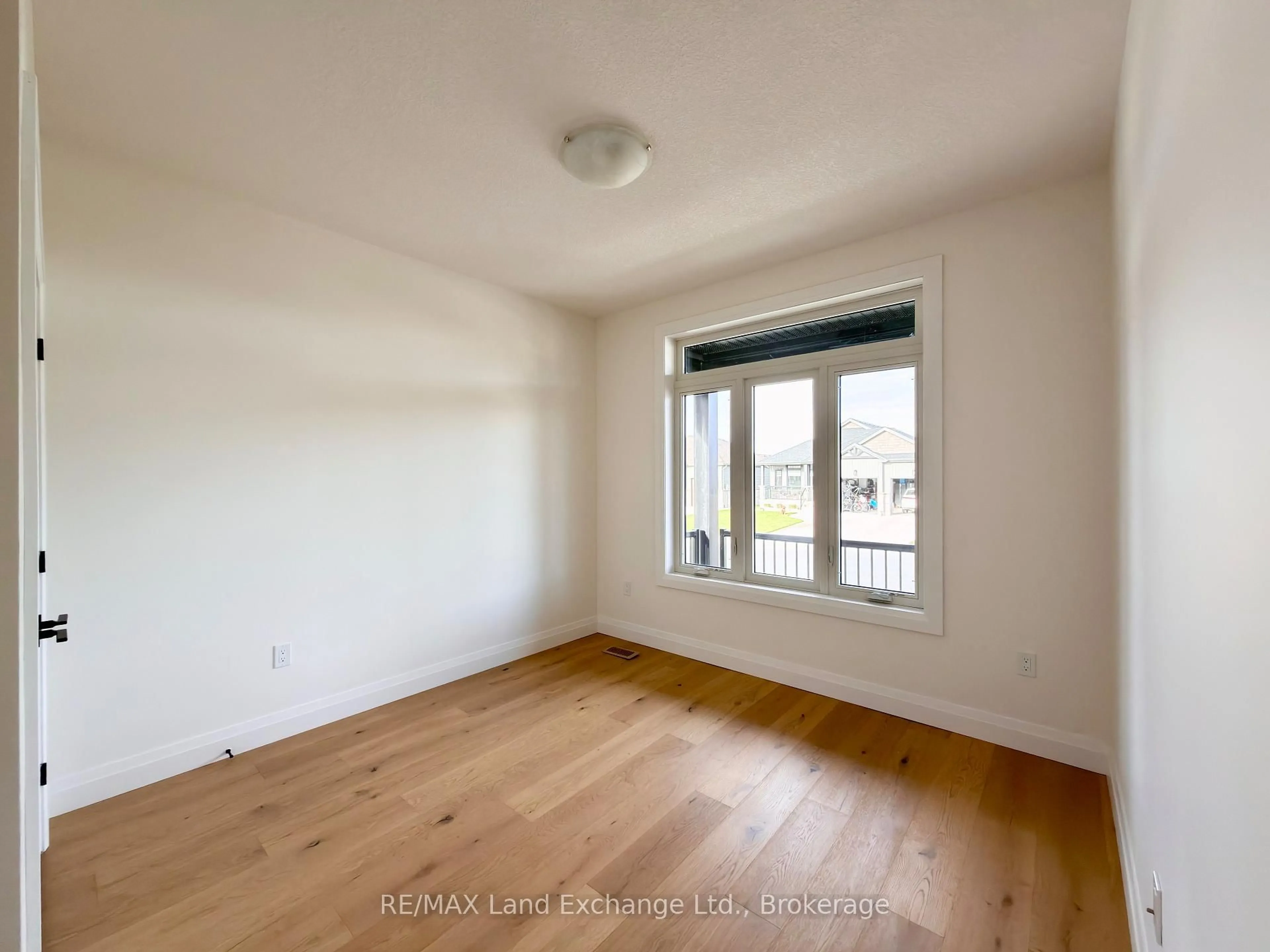 A pic of a room for 151 WESTLINKS Dr, Saugeen Shores Ontario N0H 2C3