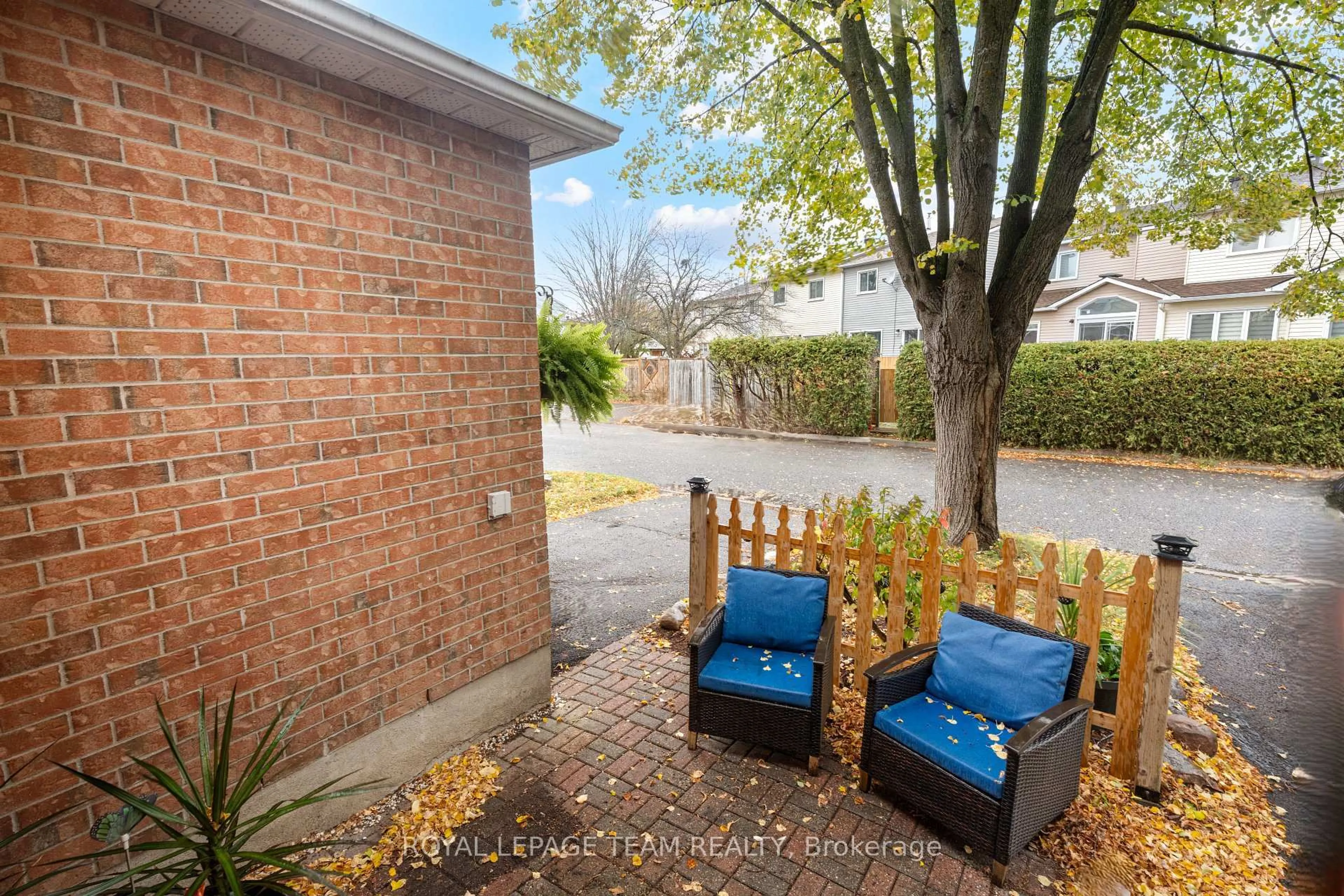 Patio, street for 168 Midsummer Terr, Orleans Ontario K1E 3V6