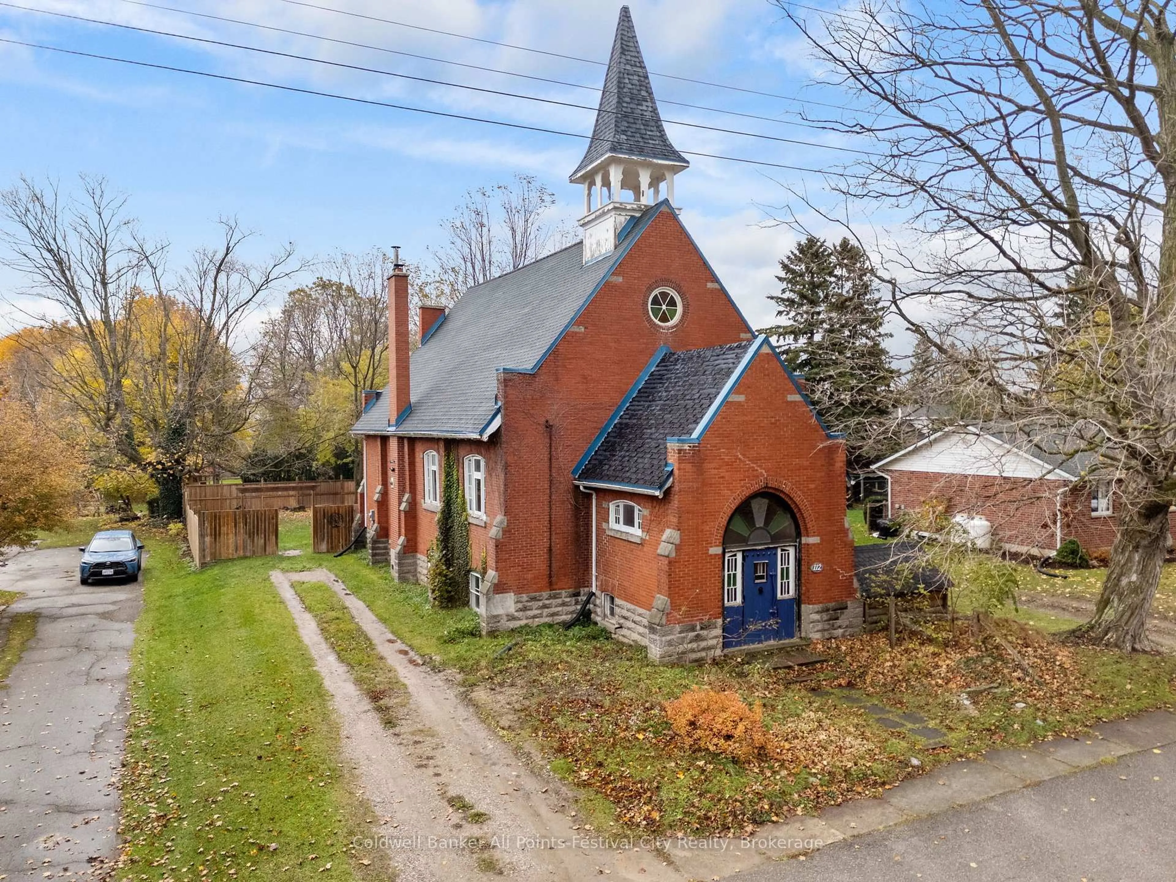 A pic from outside/outdoor area/front of a property/back of a property/a pic from drone, building for 112 Goderich St, Ashfield-Colborne-Wawanosh Ontario N0M 1E0