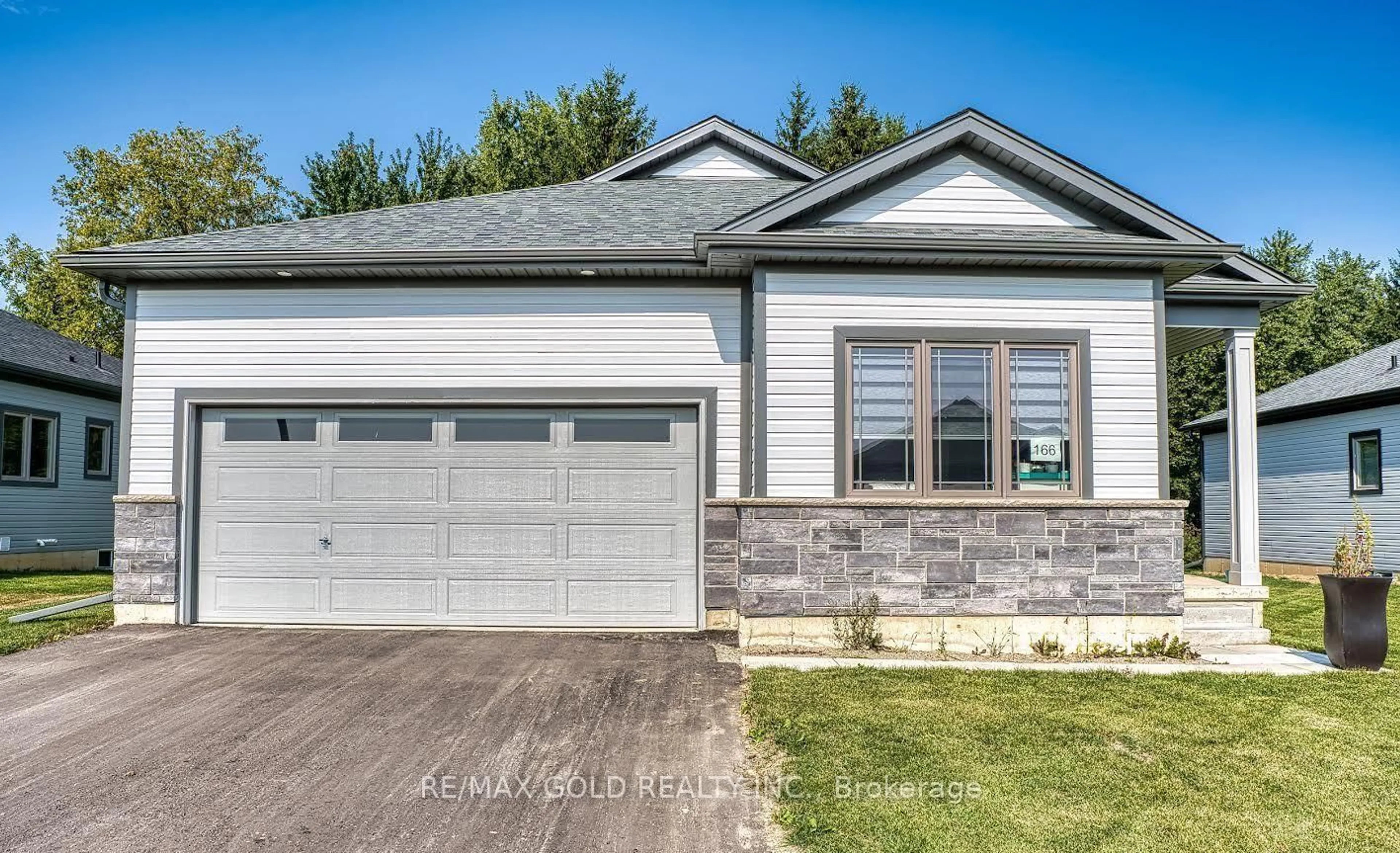 Home with vinyl exterior material, street for 166 ELLEN St, North Perth Ontario N0G 1B0