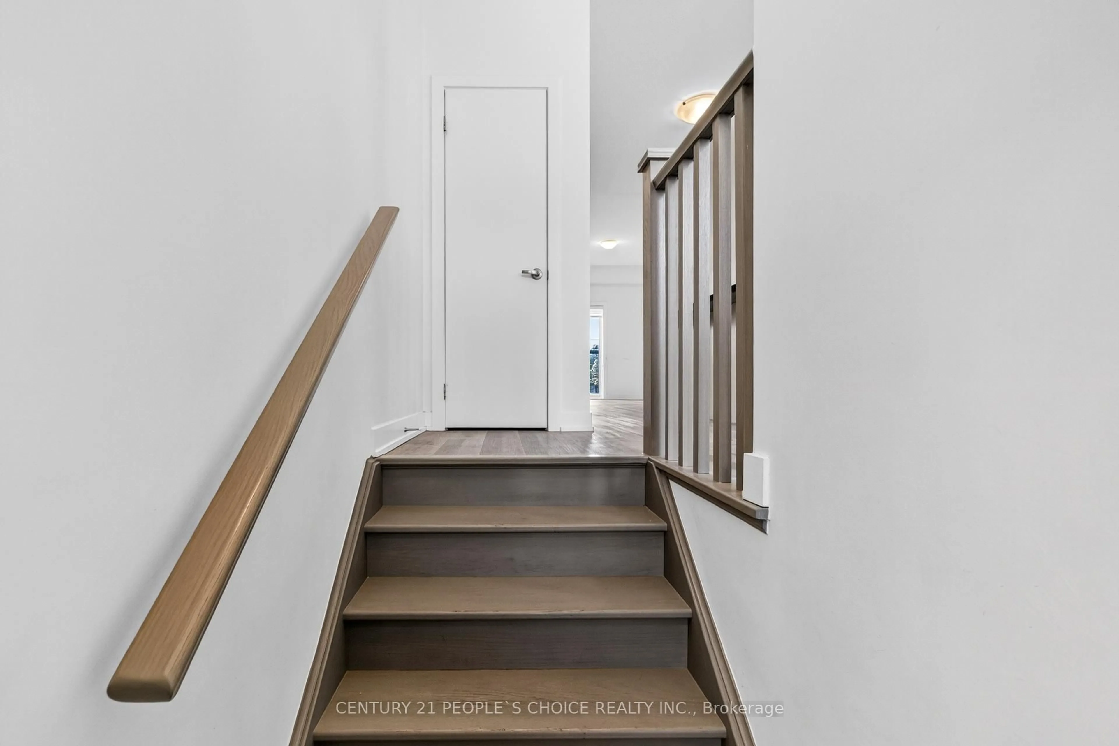 Stairs for 527 Shaver Rd #21, Hamilton Ontario L9G 0J1