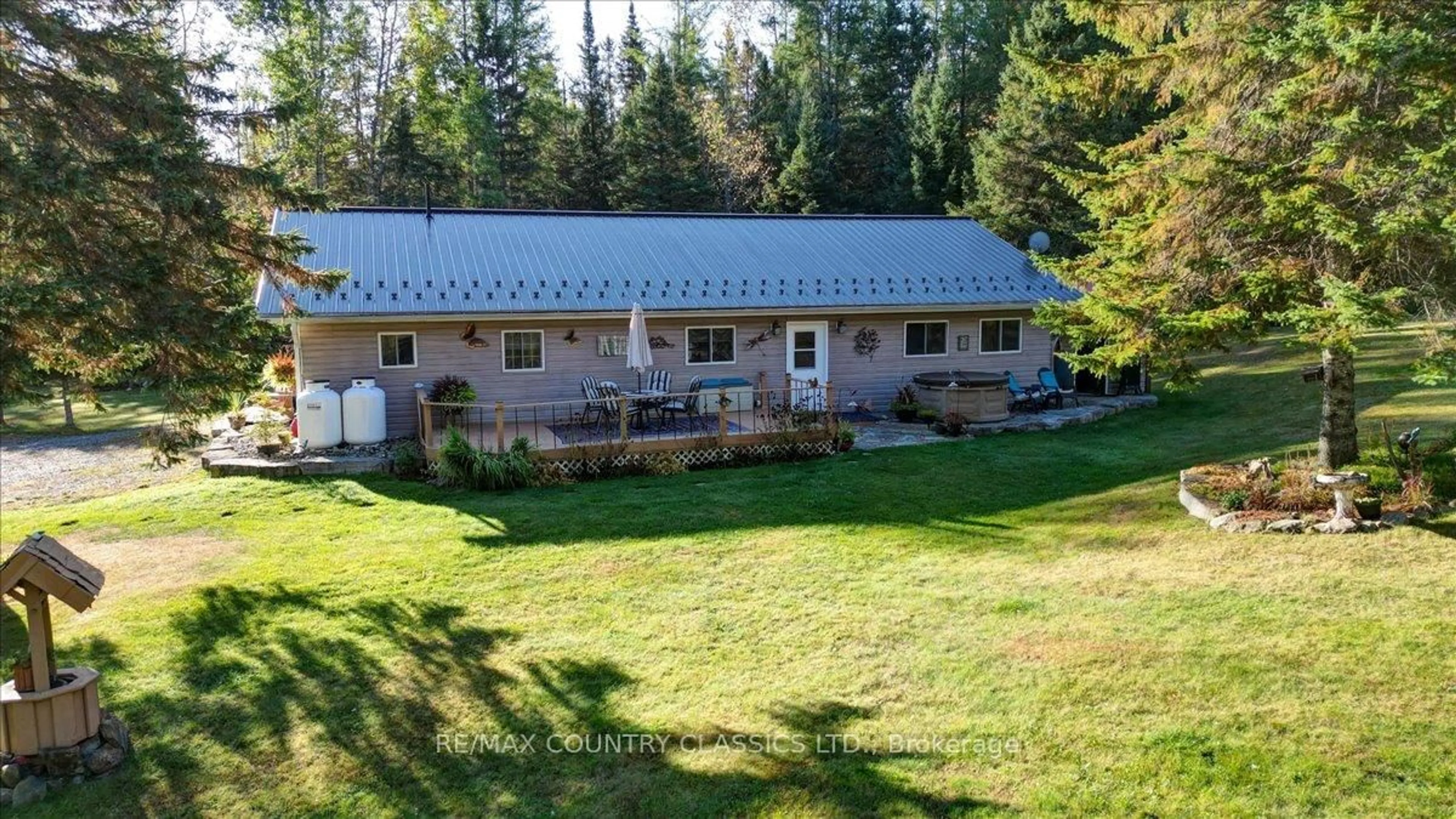 A pic from outside/outdoor area/front of a property/back of a property/a pic from drone, unknown for 1689 Graphite Rd, Maynooth Ontario K0L 2S0