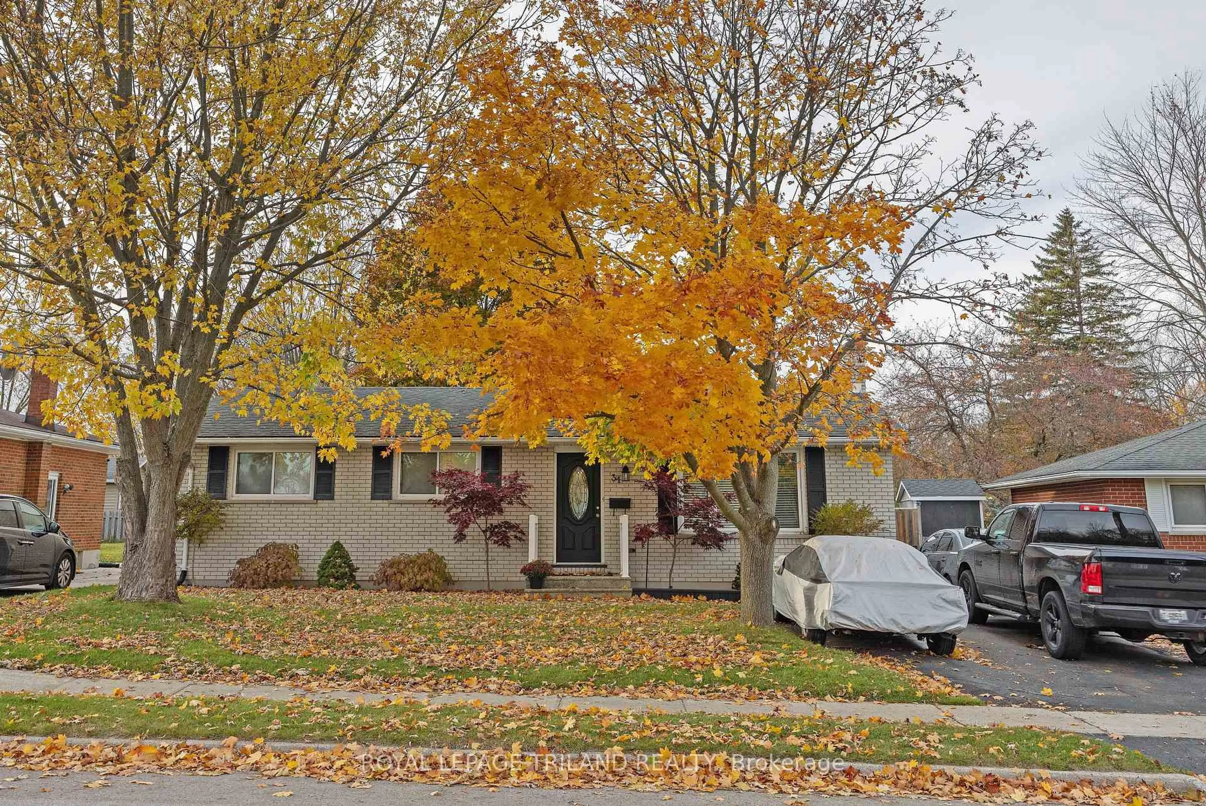 Unknown for 34 Confederation Dr, St. Thomas Ontario N5P 3Y6