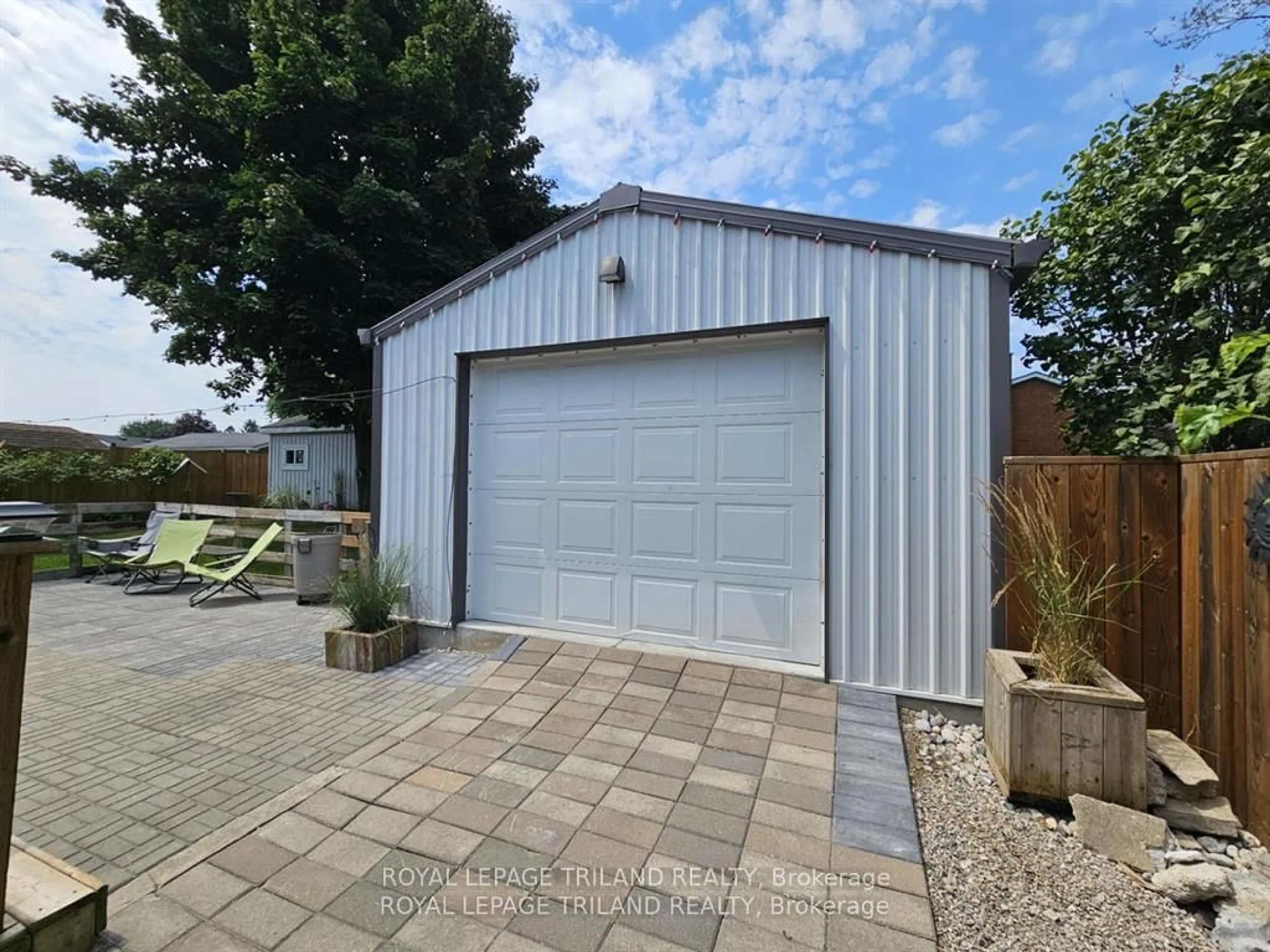 Unknown for 34 Confederation Dr, St. Thomas Ontario N5P 3Y6