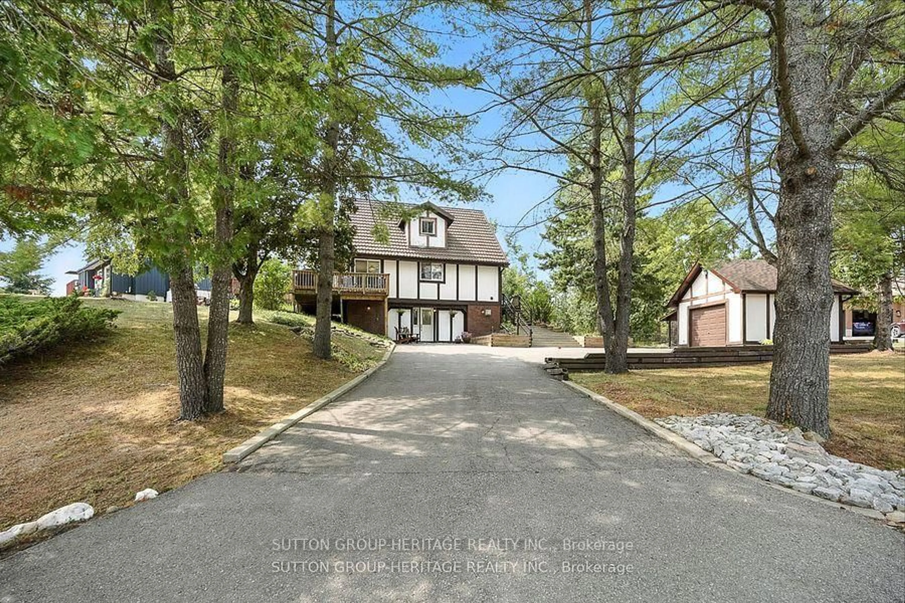 A pic from outside/outdoor area/front of a property/back of a property/a pic from drone, unknown for 184 Pirates Glen Dr, Trent Lakes Ontario K0M 1A0