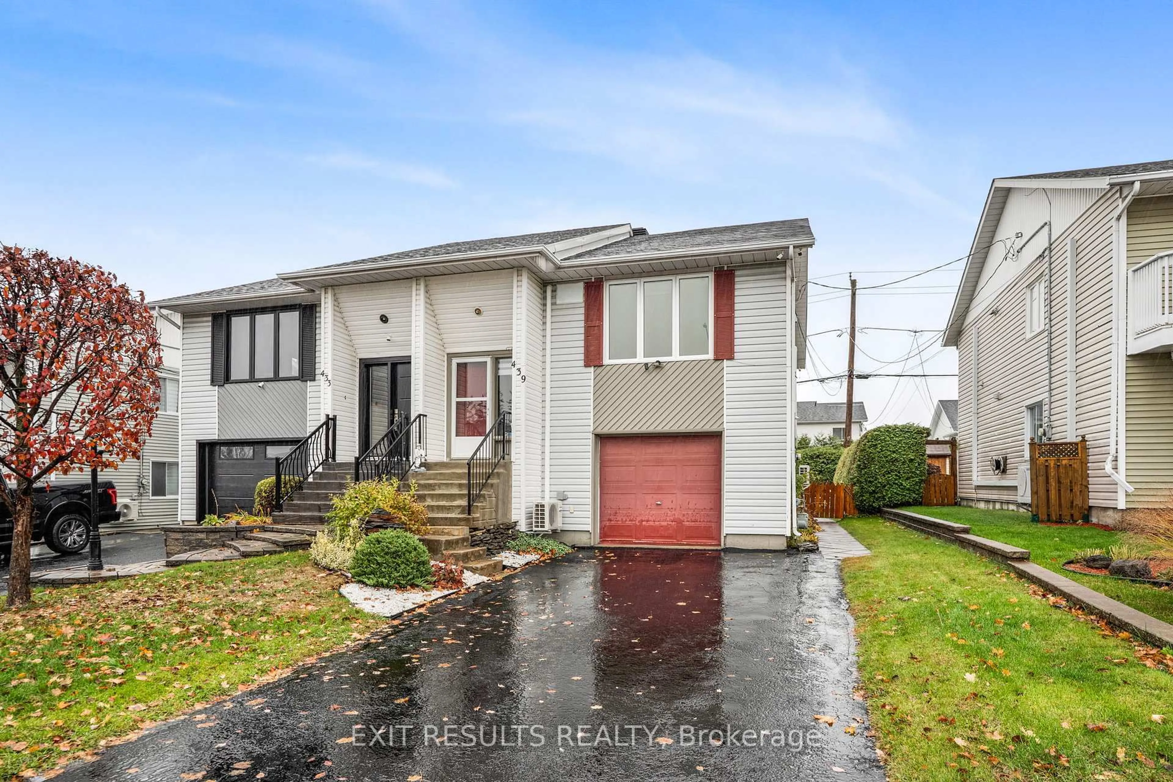 Home with vinyl exterior material, street for 439 Tupper St, Hawkesbury Ontario K6A 3L9