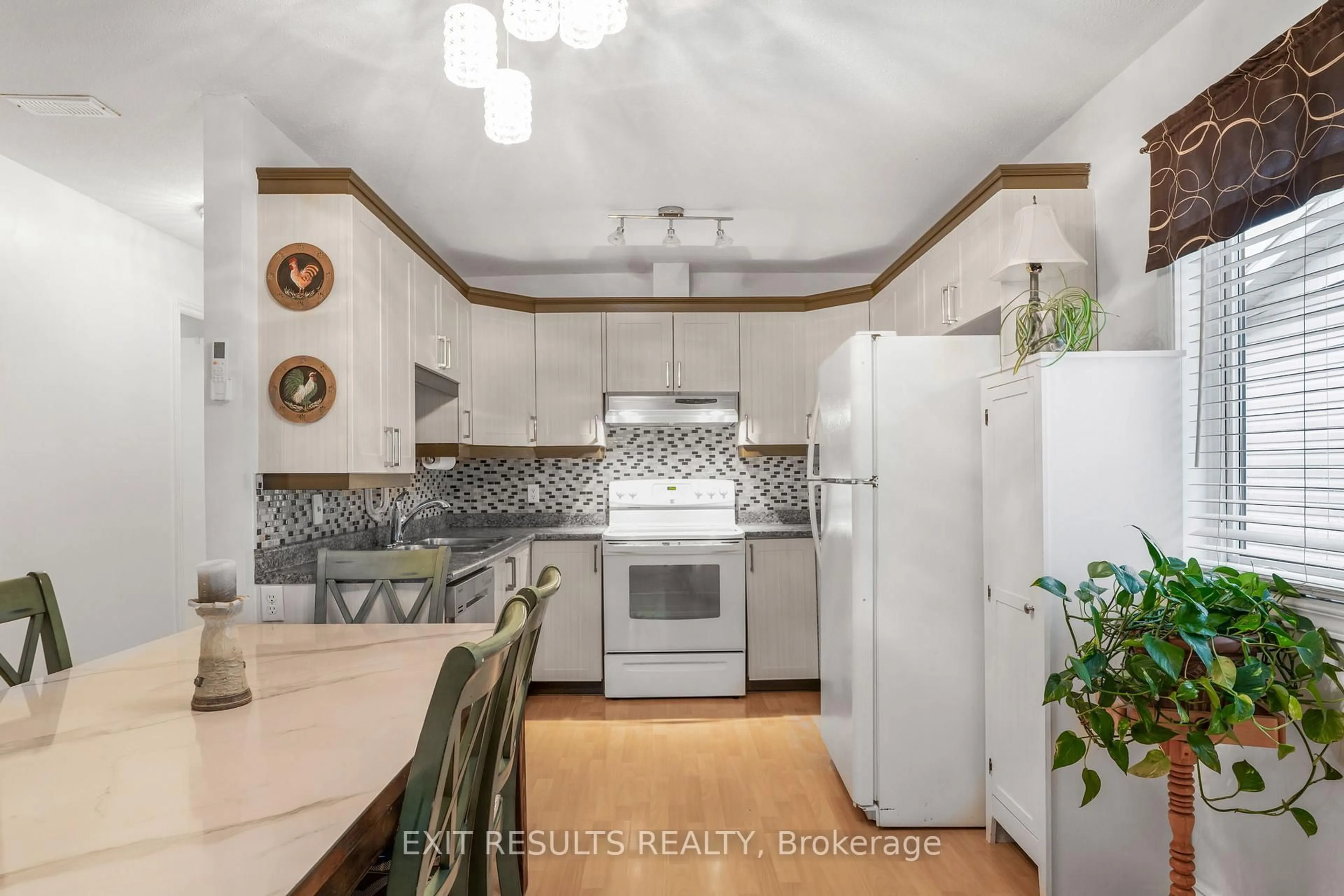 Unknown for 439 Tupper St, Hawkesbury Ontario K6A 3L9