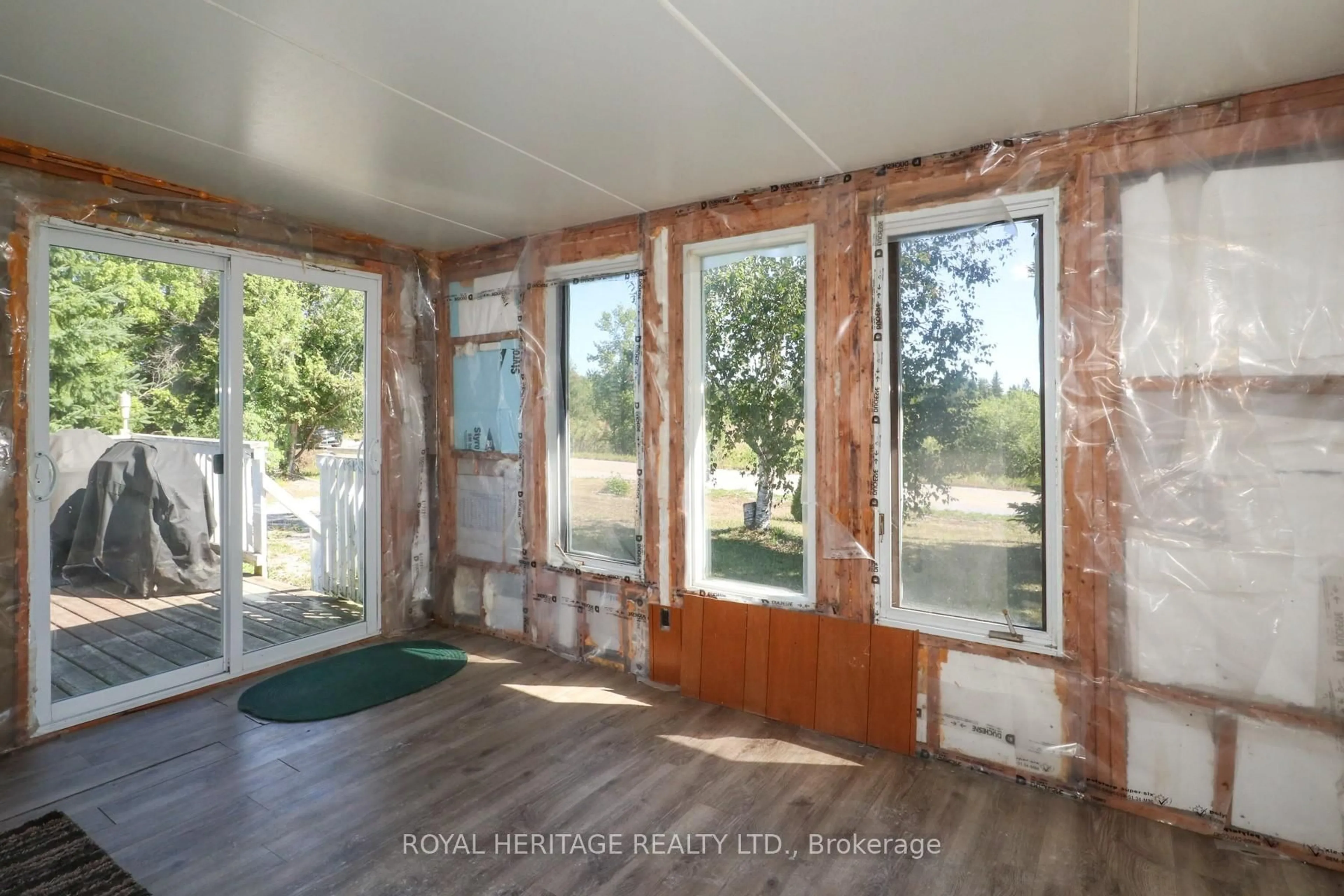 Indoor entryway for 161 Devitt's Rd, Kawartha Lakes Ontario K0M 1A0