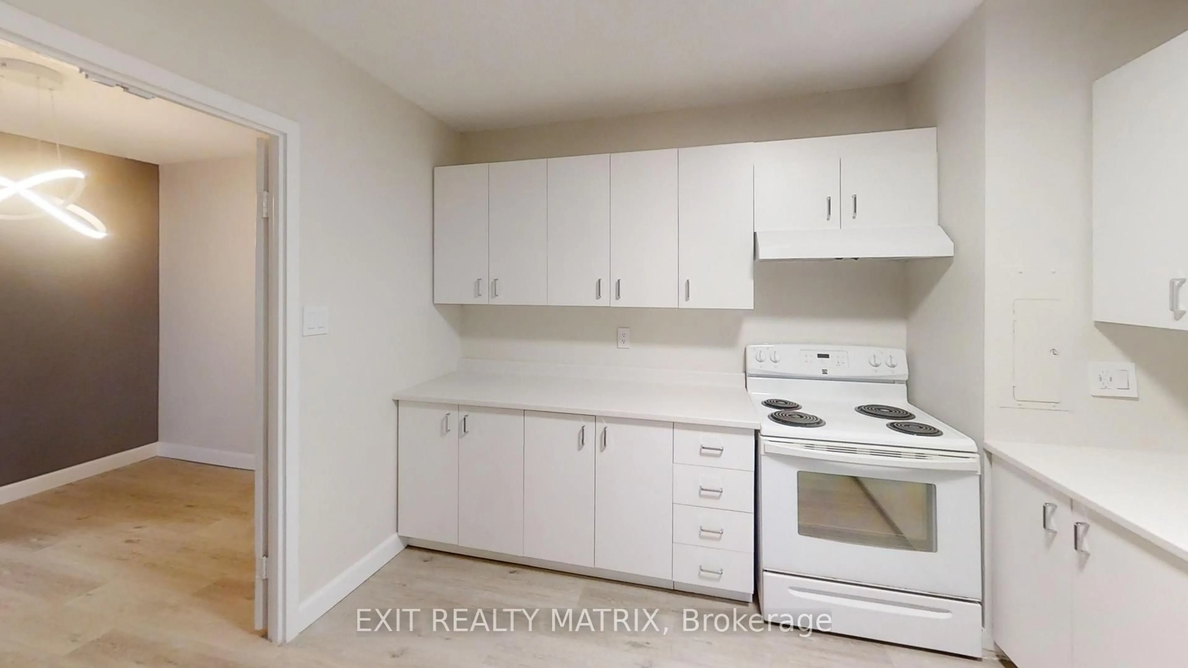 Standard kitchen, unknown for 2951 Riverside Dr #1011, Ottawa Ontario K1V 8W6