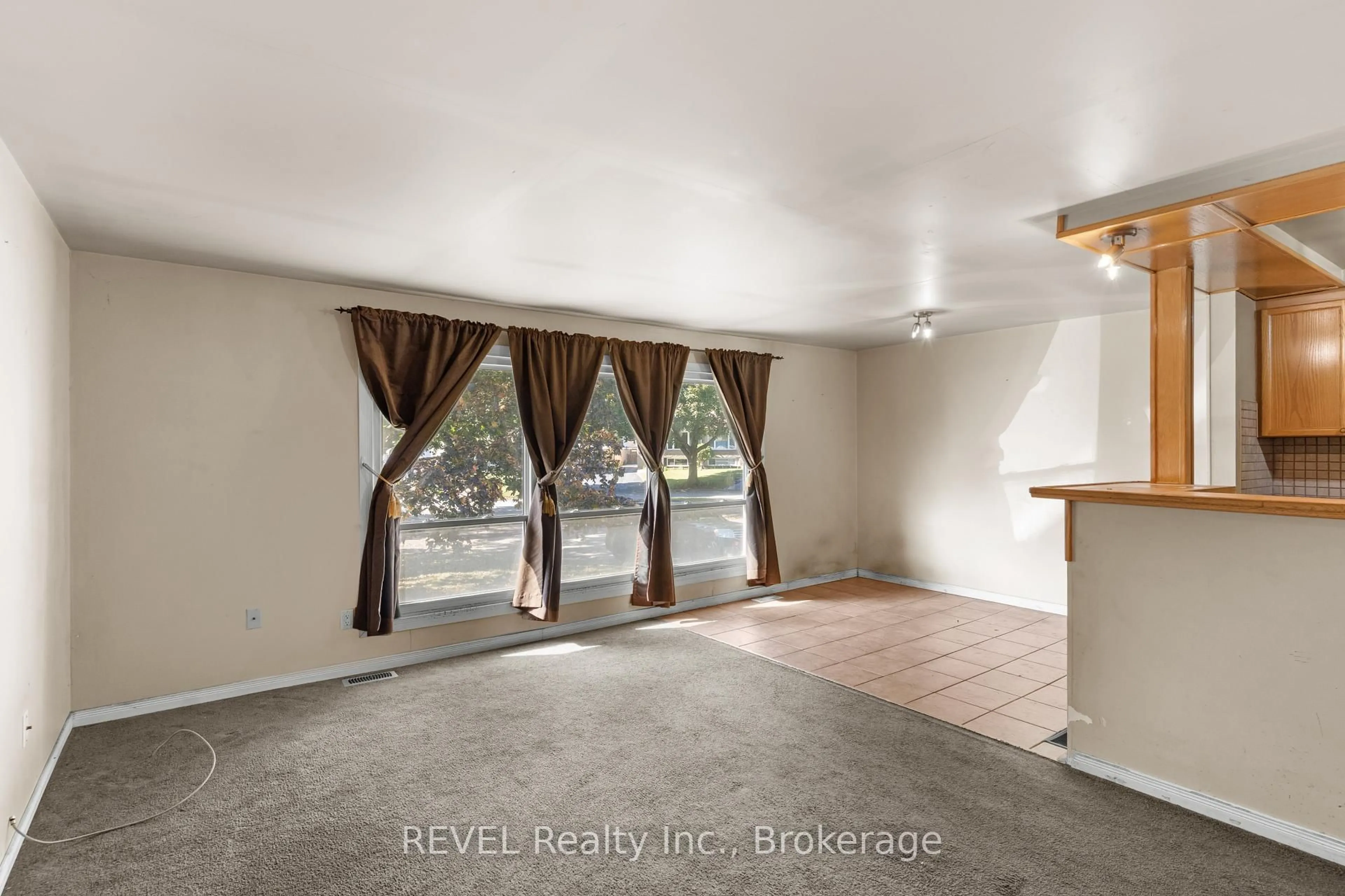 Unknown for 5016 Gage Crt, Niagara Falls Ontario L2E 7B5