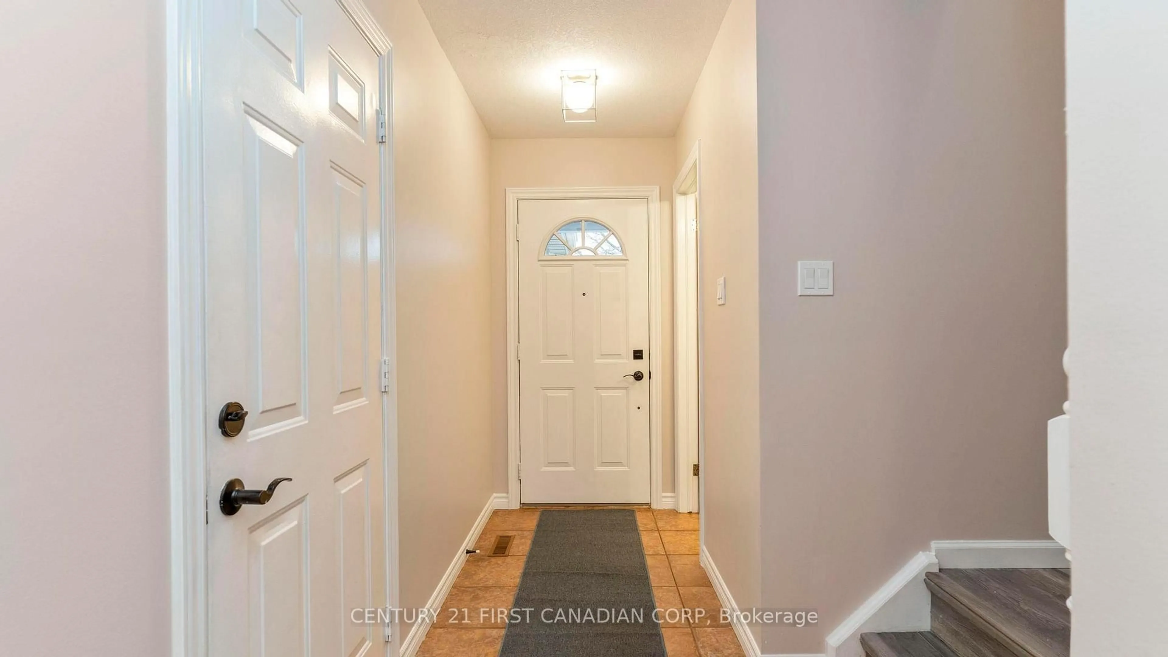 Indoor entryway for 288 Jensen Rd, London East Ontario N5V 4X3