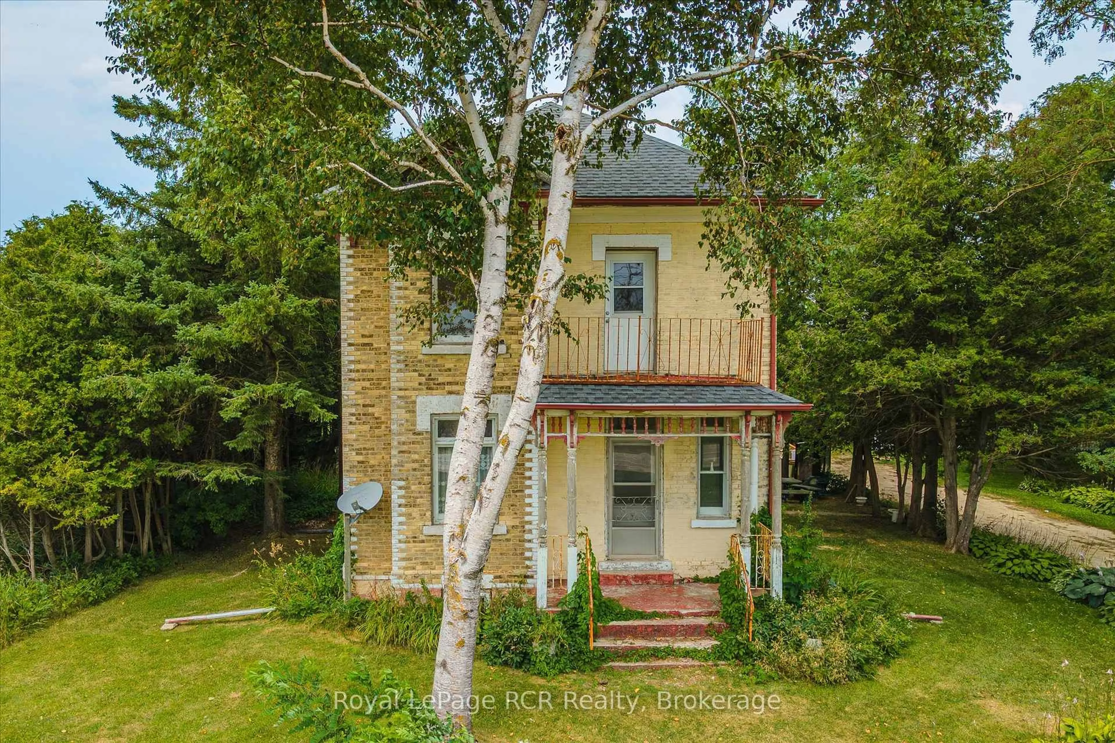 A pic from outside/outdoor area/front of a property/back of a property/a pic from drone, building for 311207 6 Highway, Southgate Ontario N0G 2L0