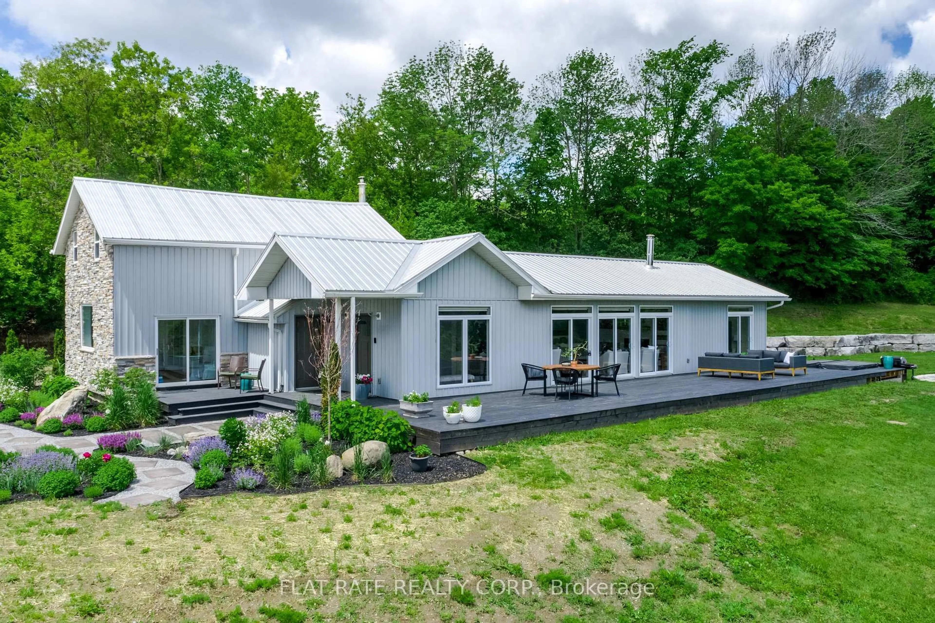 A pic from outside/outdoor area/front of a property/back of a property/a pic from drone, unknown for 1009 Serpent Mounds Rd, Otonabee-South Monaghan Ontario K0L 2G0