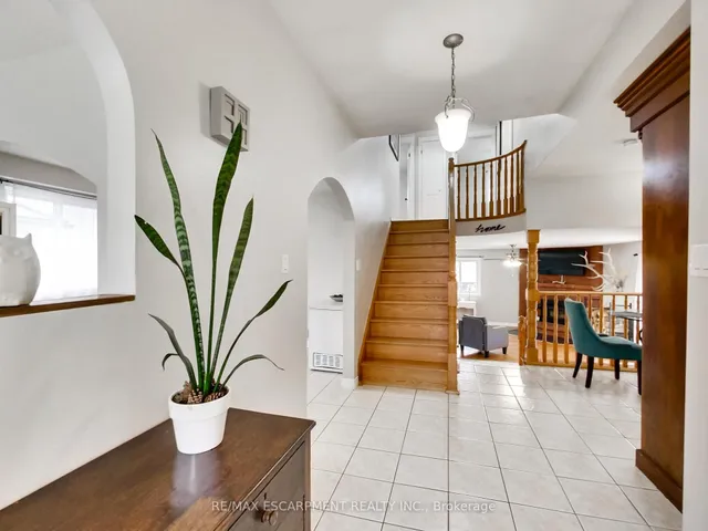 18 Pavarotti Crt, Hamilton 5