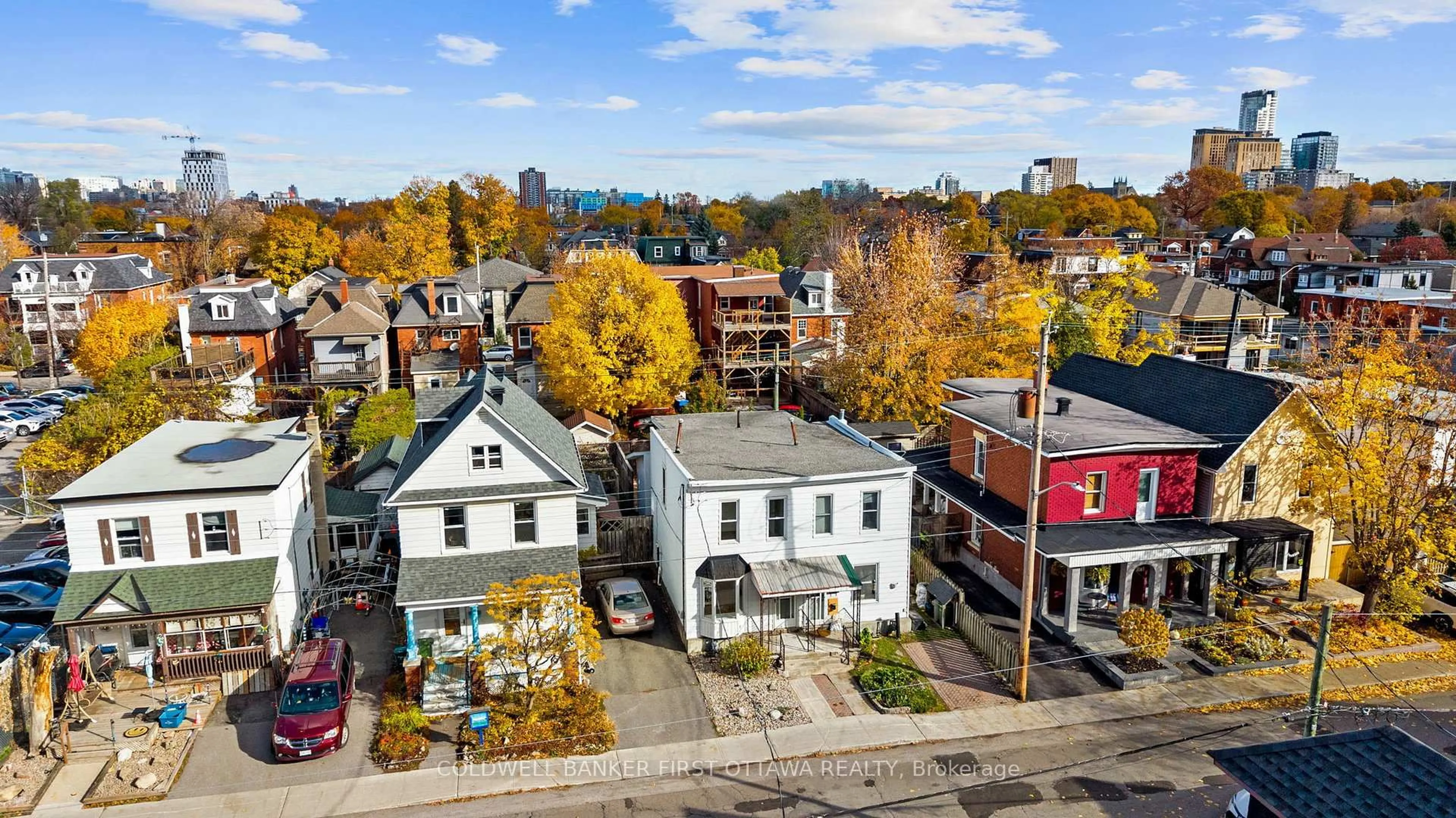 A pic from outside/outdoor area/front of a property/back of a property/a pic from drone, unknown for 47 Melrose Ave, Ottawa Ontario K1Y 1T8