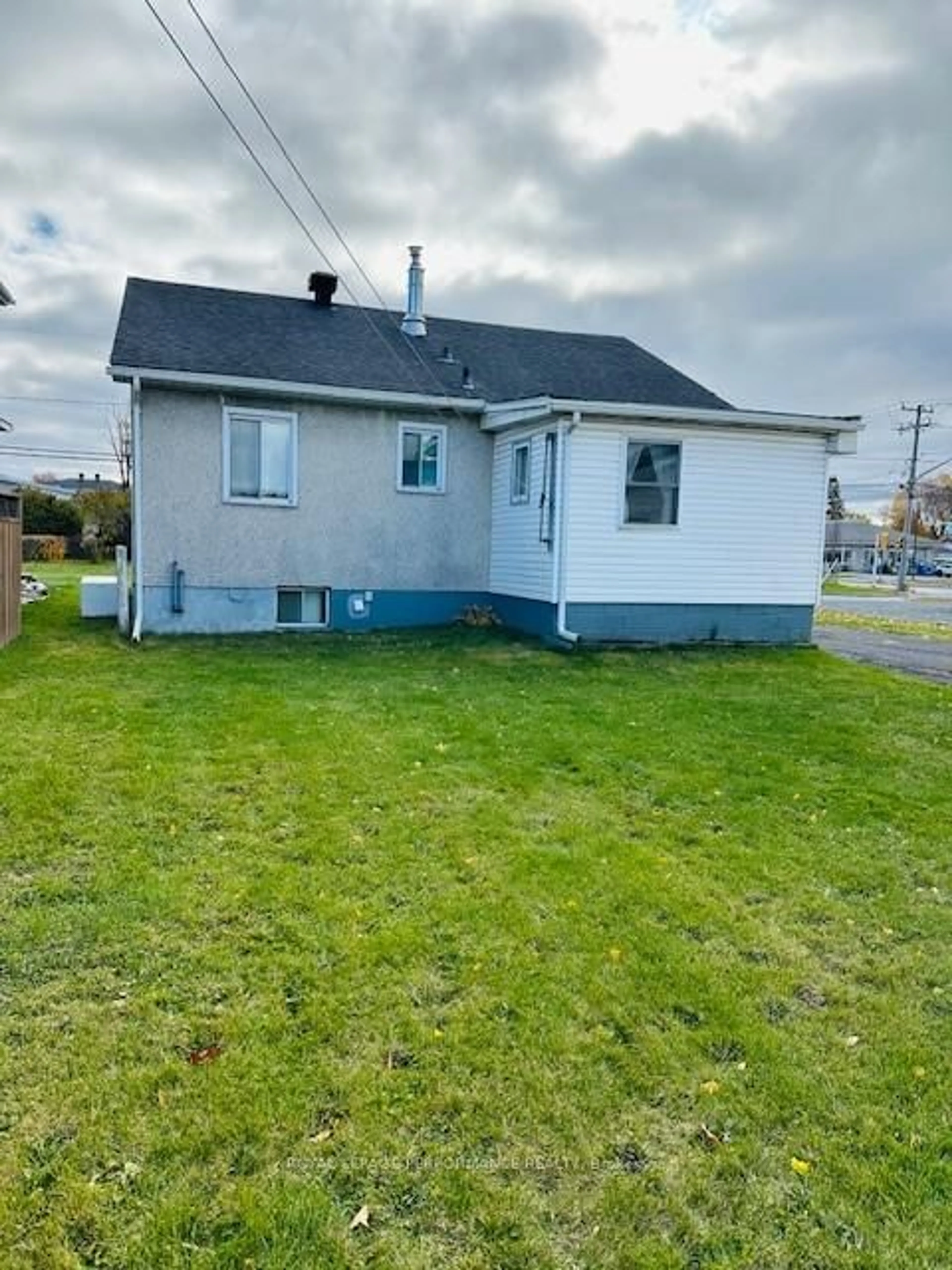 Unknown for 604 Eleventh St, Cornwall Ontario K6H 2Z6