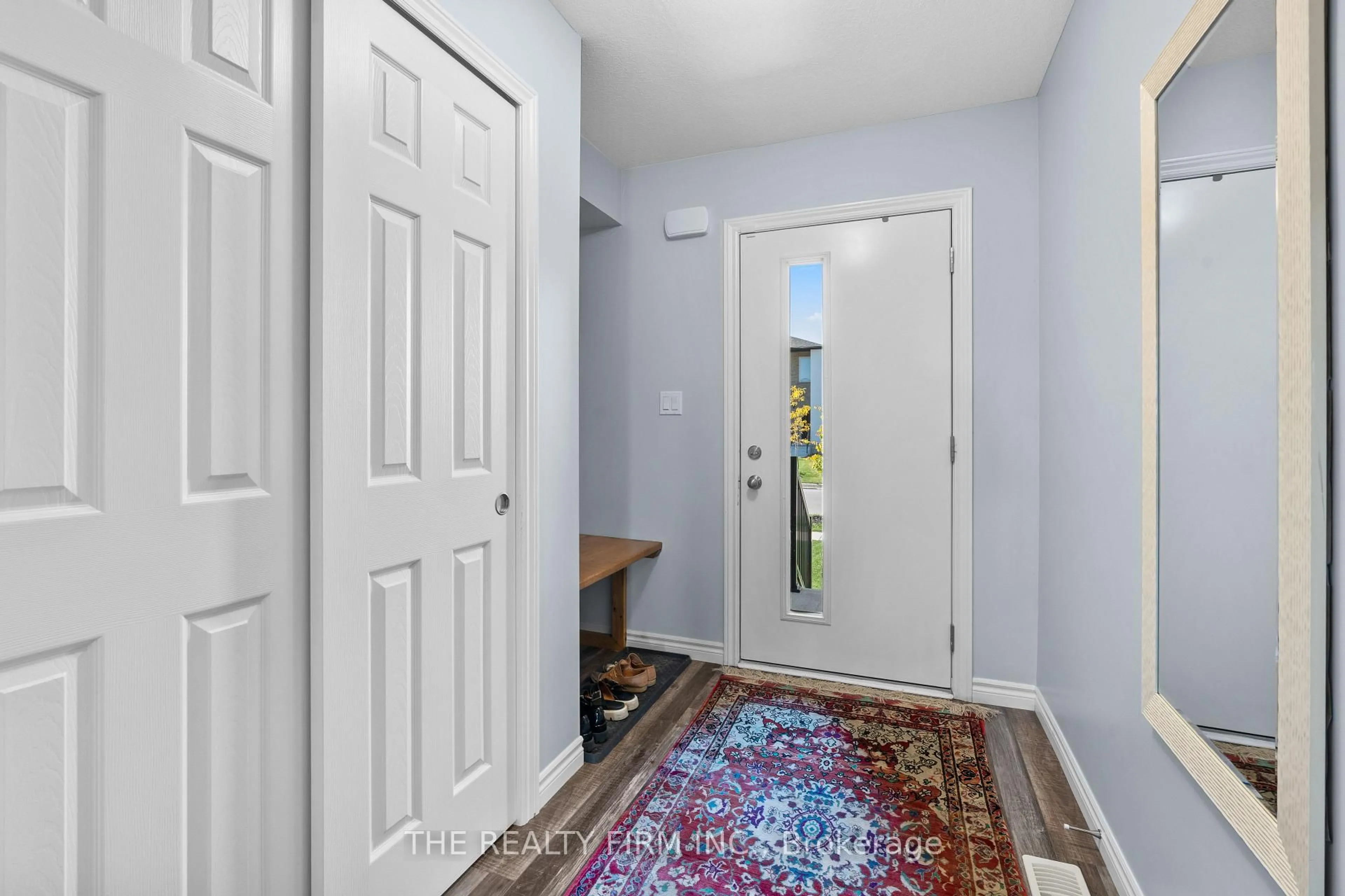 Indoor entryway for 376 Bradshaw Dr, Stratford Ontario N5A 0K2