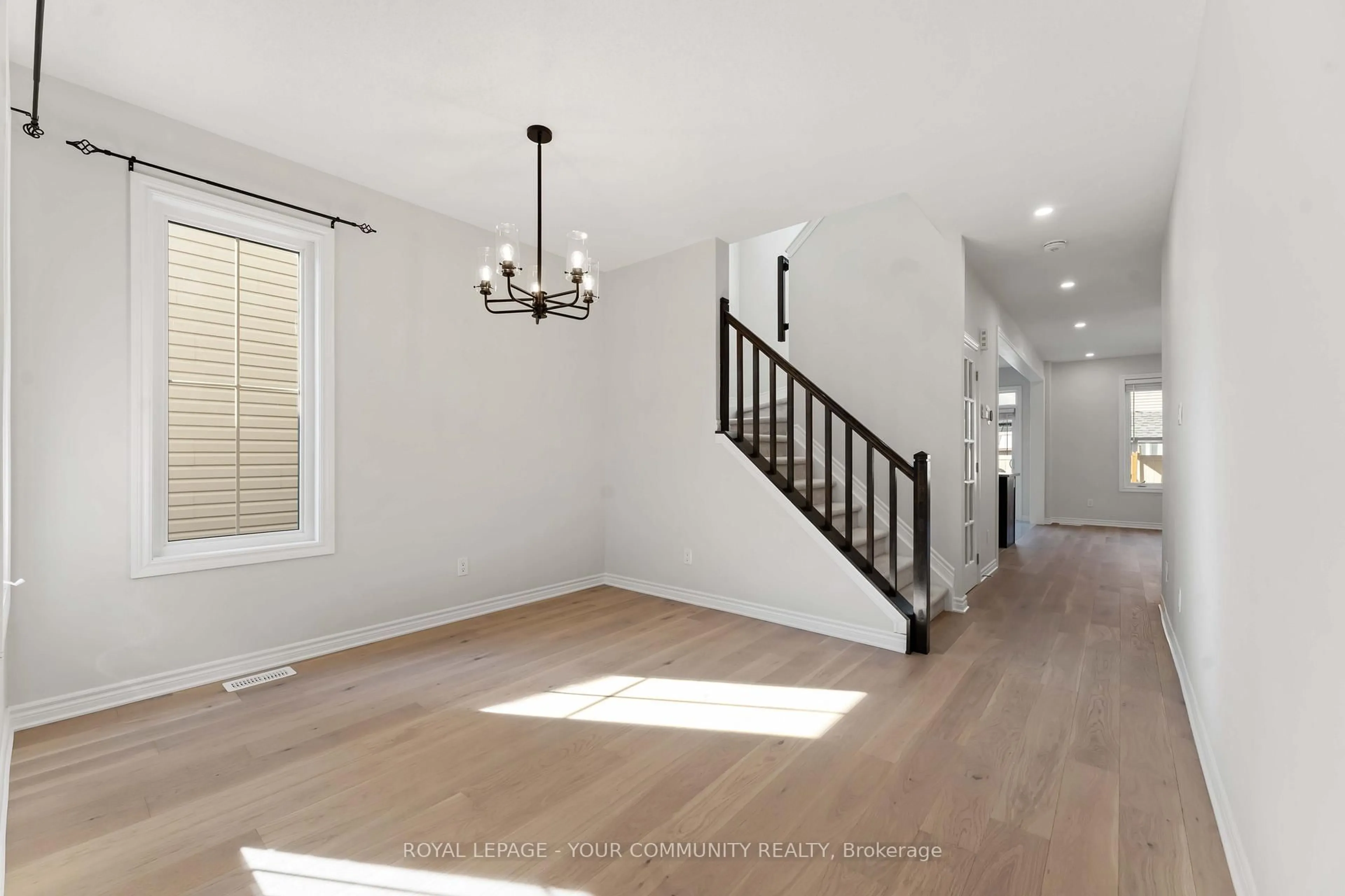 Unknown for 536 Dundonald Dr, Ottawa Ontario K2J 5X1