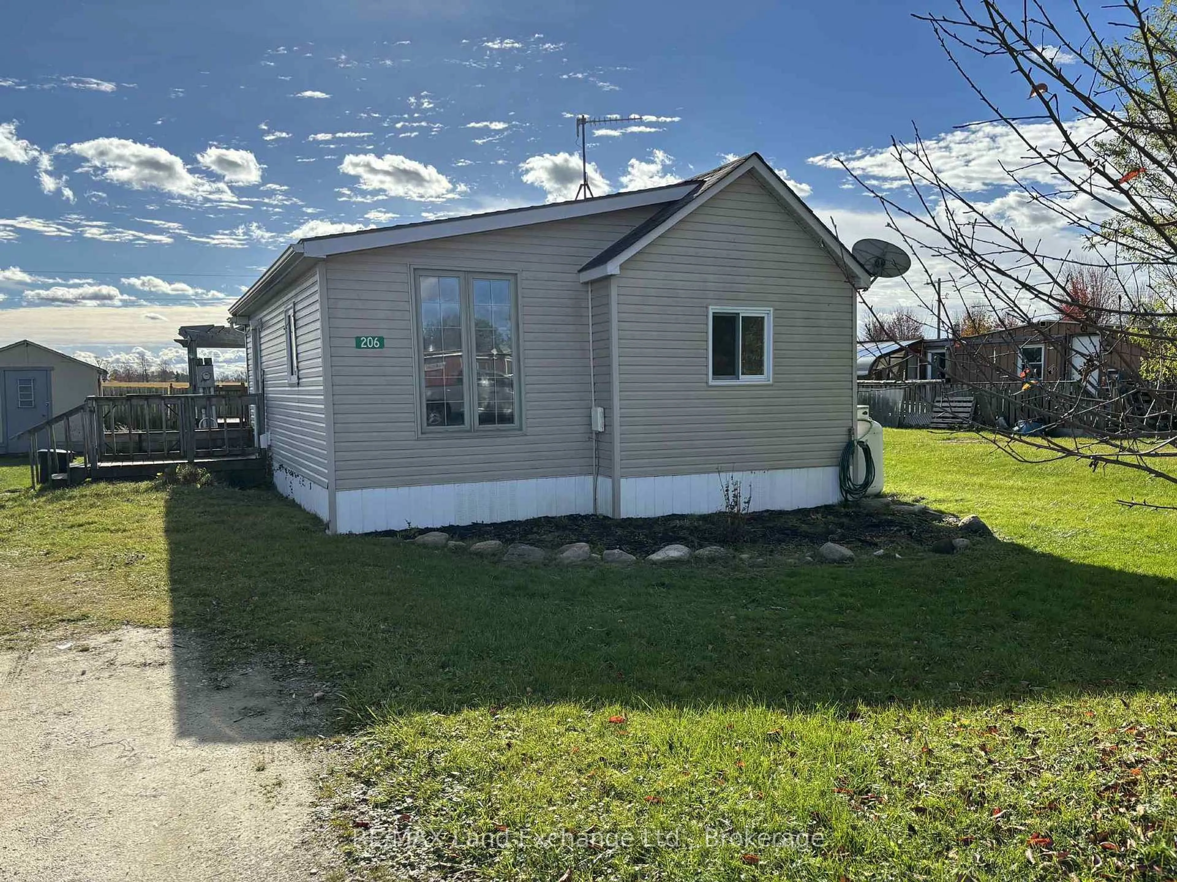 Unknown for 206 Grace St, Georgian Bluffs Ontario N0H 2N0