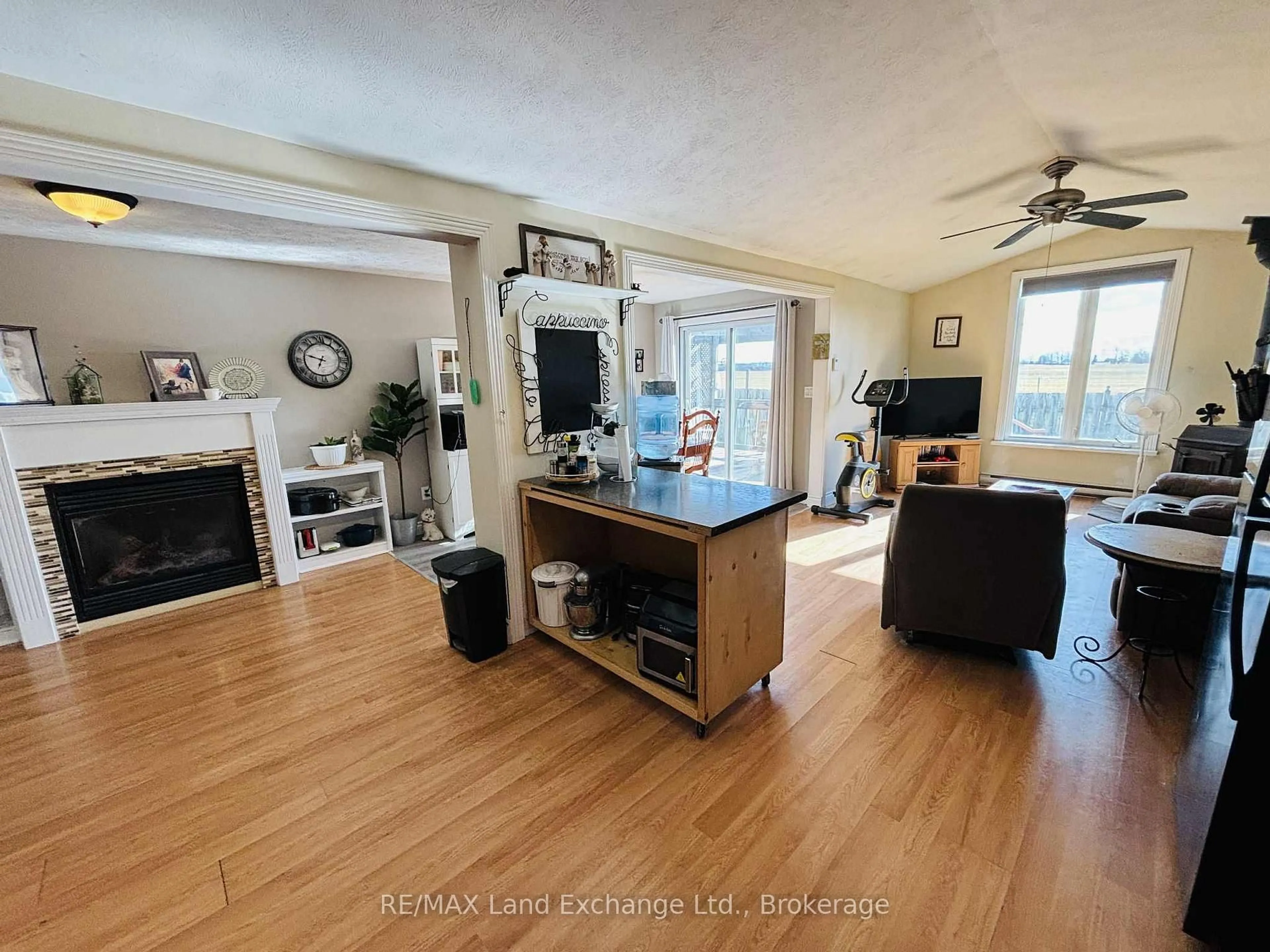 Unknown for 206 Grace St, Georgian Bluffs Ontario N0H 2N0