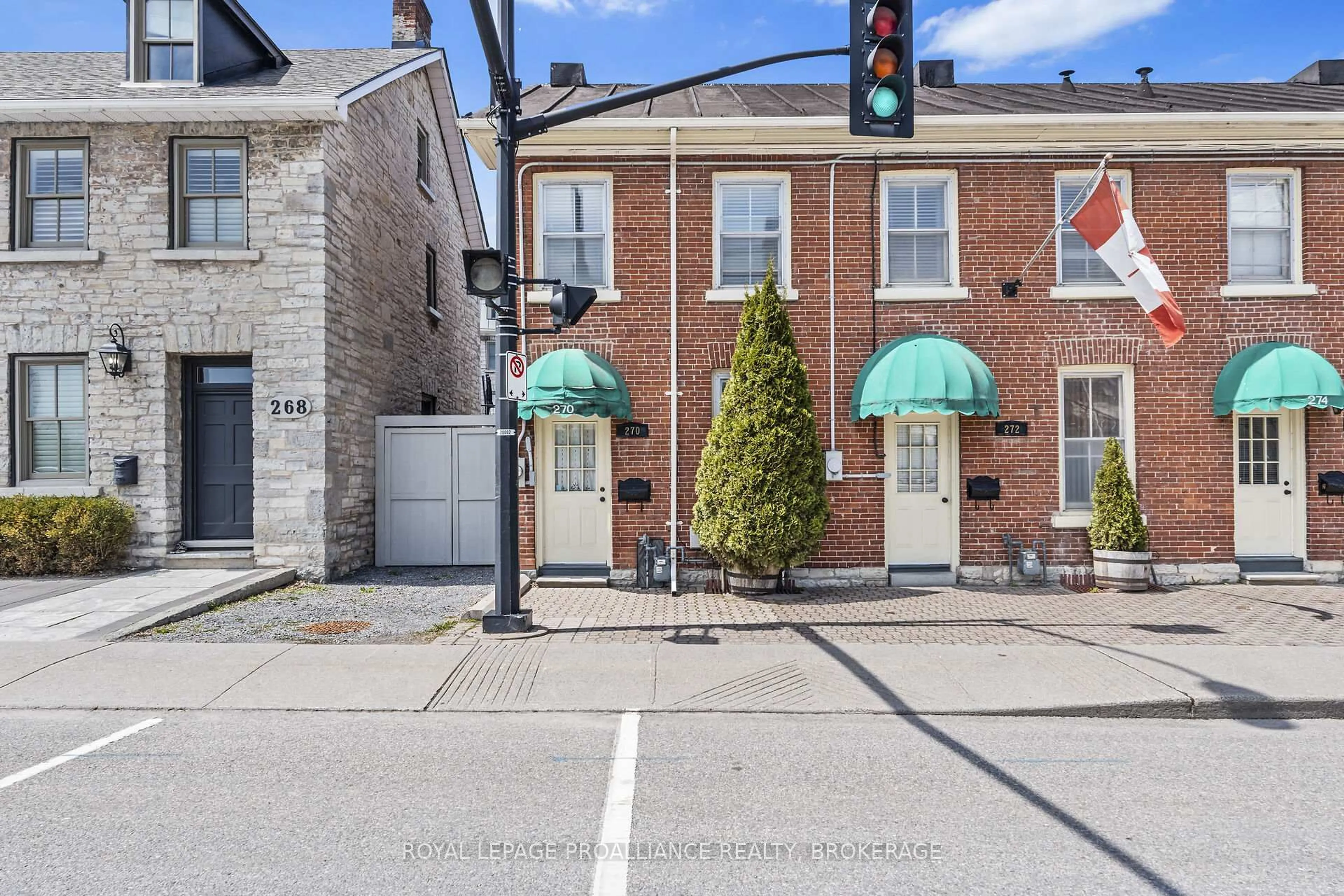 Patio, street for 270 Wellington St, Kingston Ontario K7K 2Z1