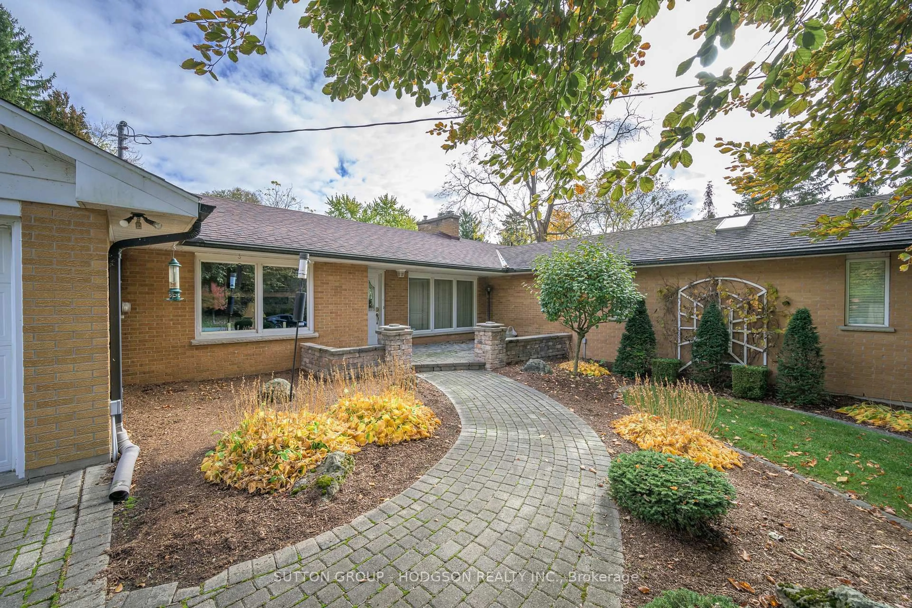 Home with brick exterior material, street for 325 Thames Valley Ave, London North Ontario N6H 3N3