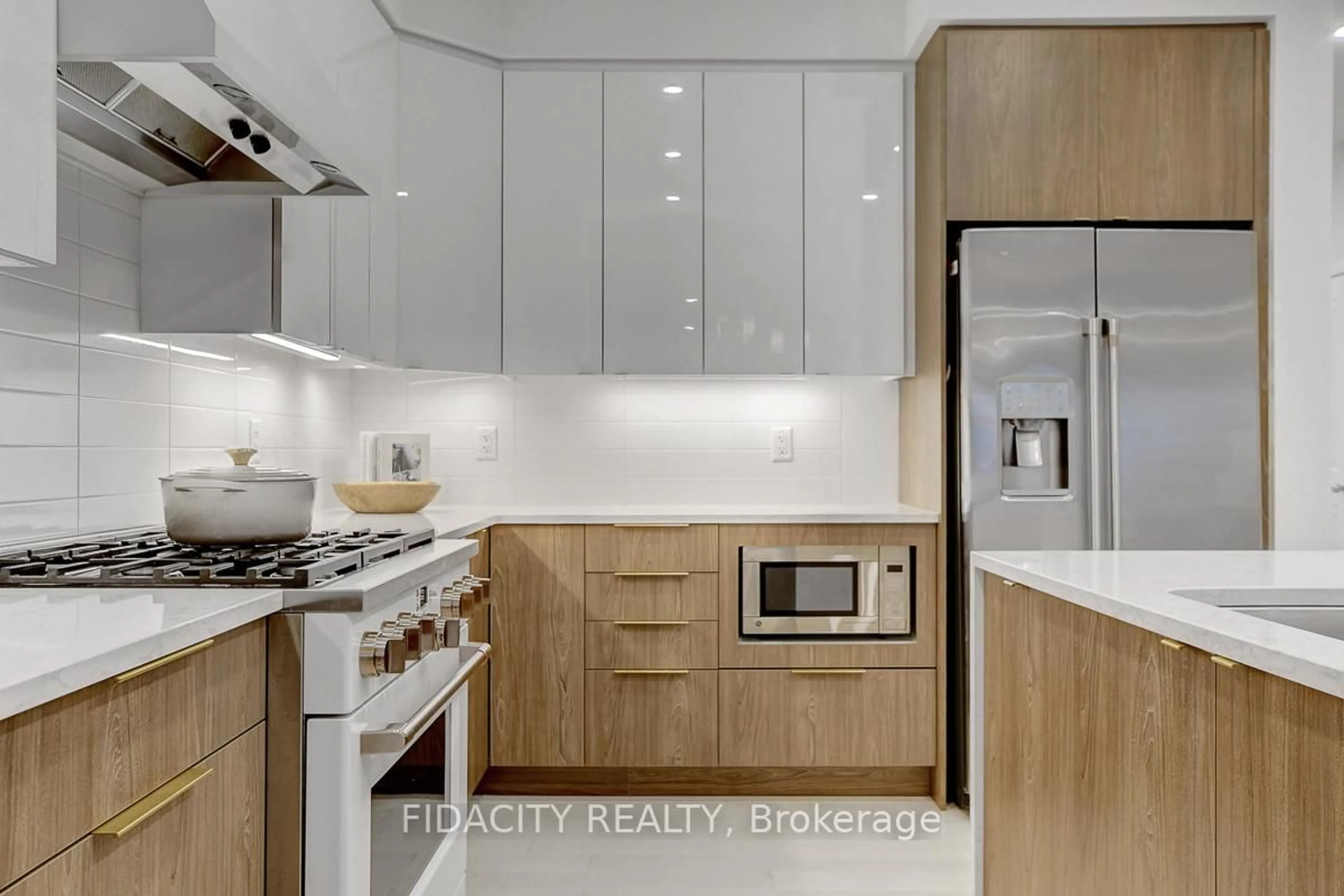 Unknown for 864 Moses Tennisco St, Ottawa Ontario K1K 5A2