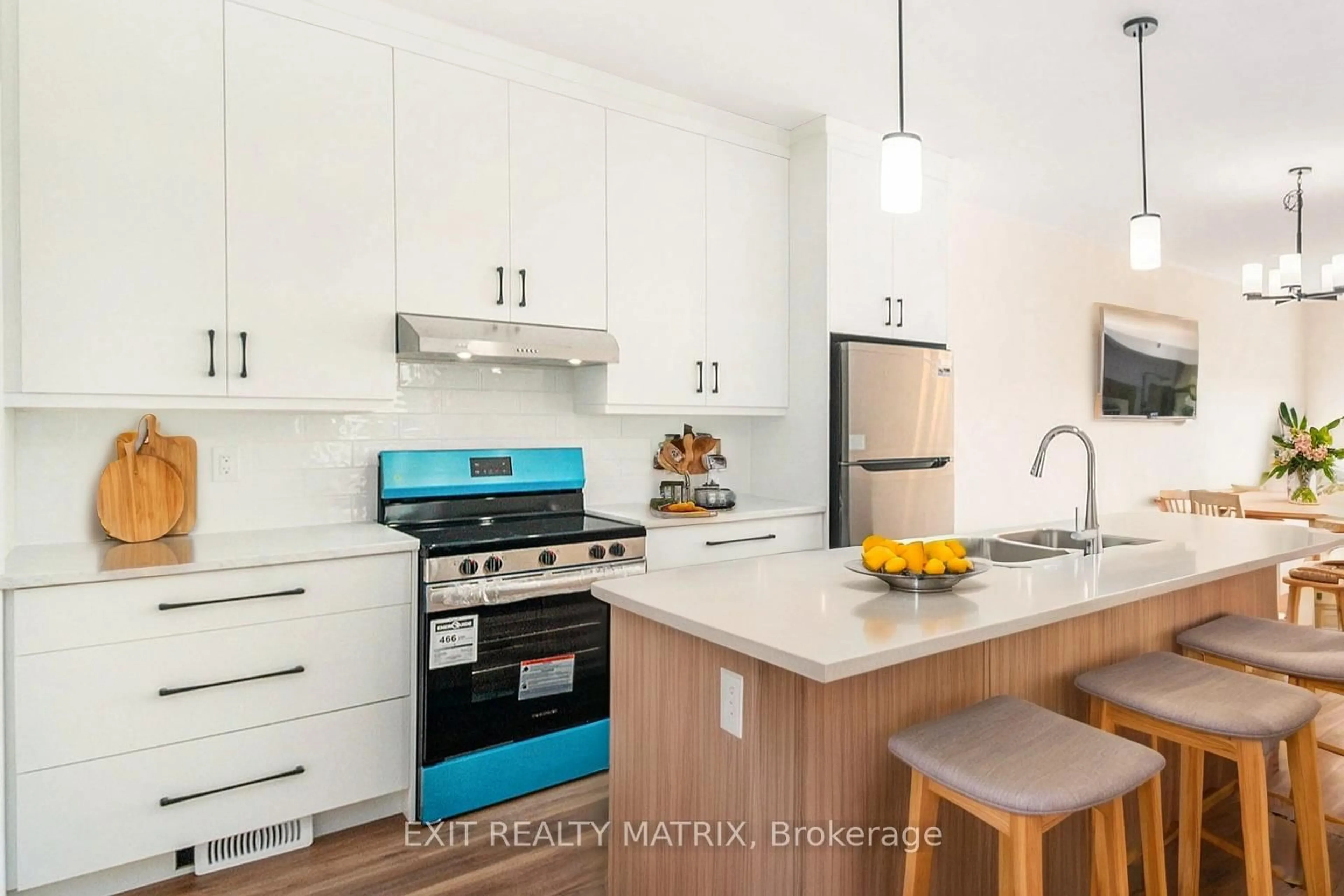 Unknown for 548 Regina St, Russell Ontario K0A 1W0