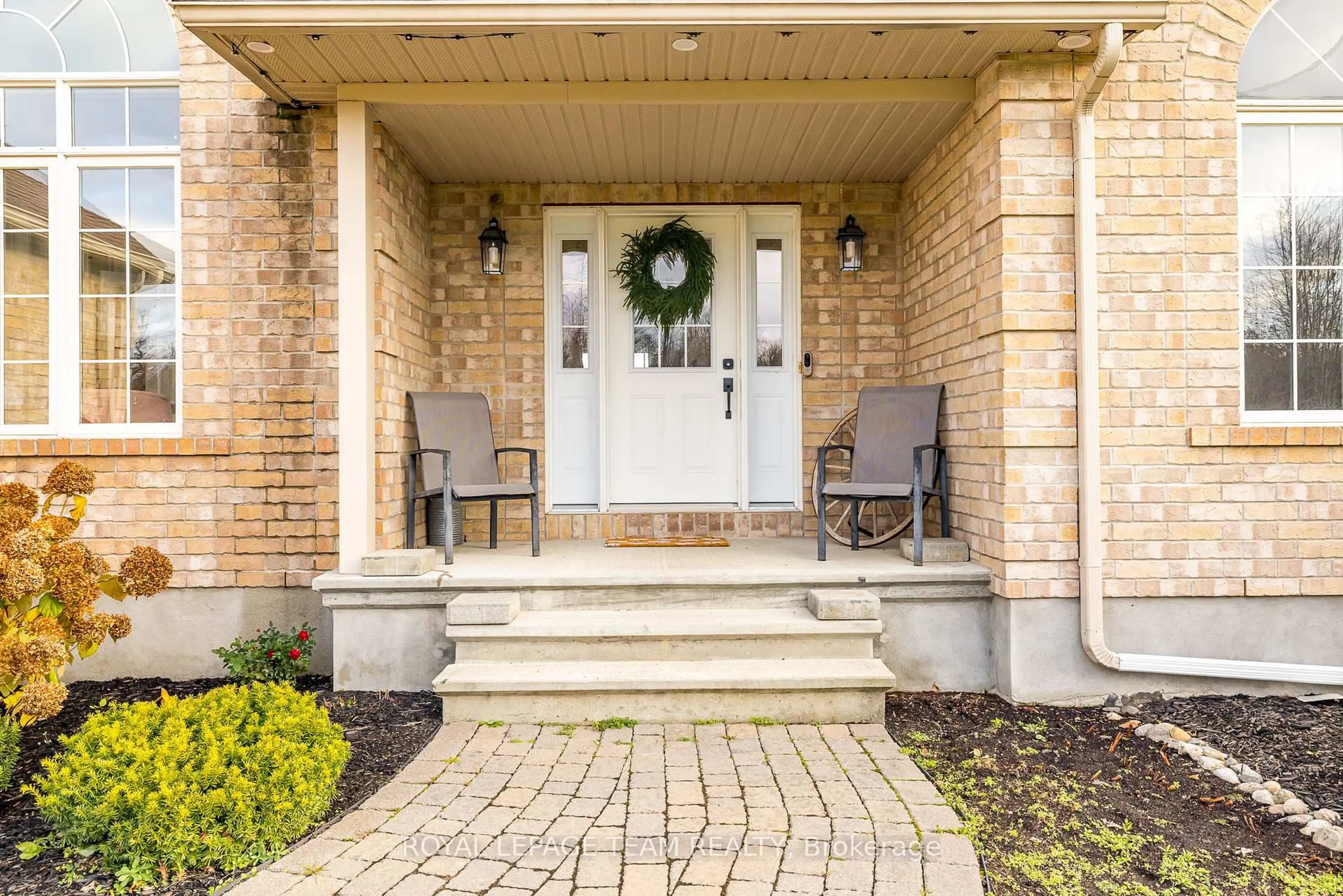 Indoor entryway for 5910 Wood Duck Dr, Osgoode Ontario K0A 2W0