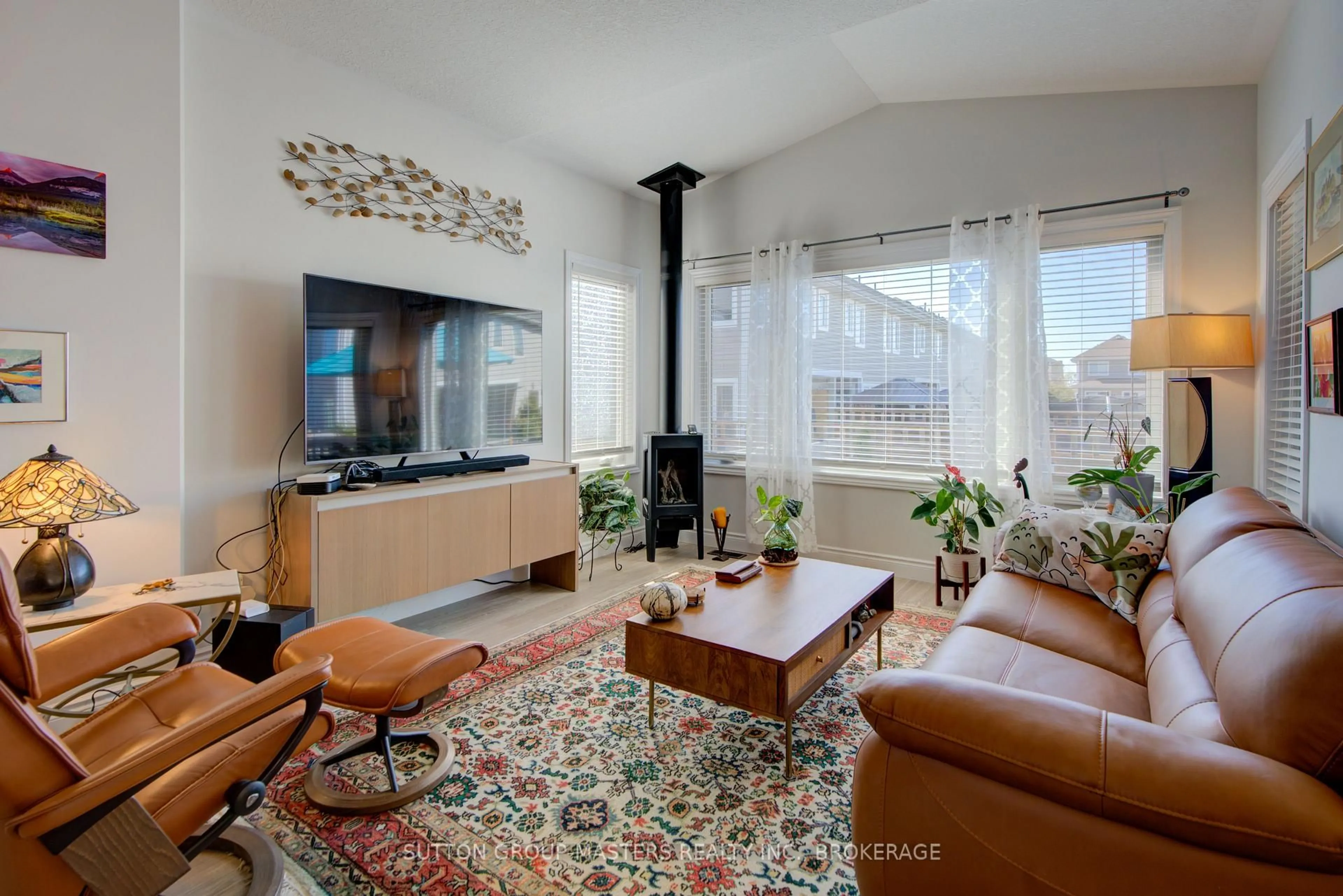 Living room with furniture, unknown for 217 Holden St, Kingston Ontario K7P 0L1