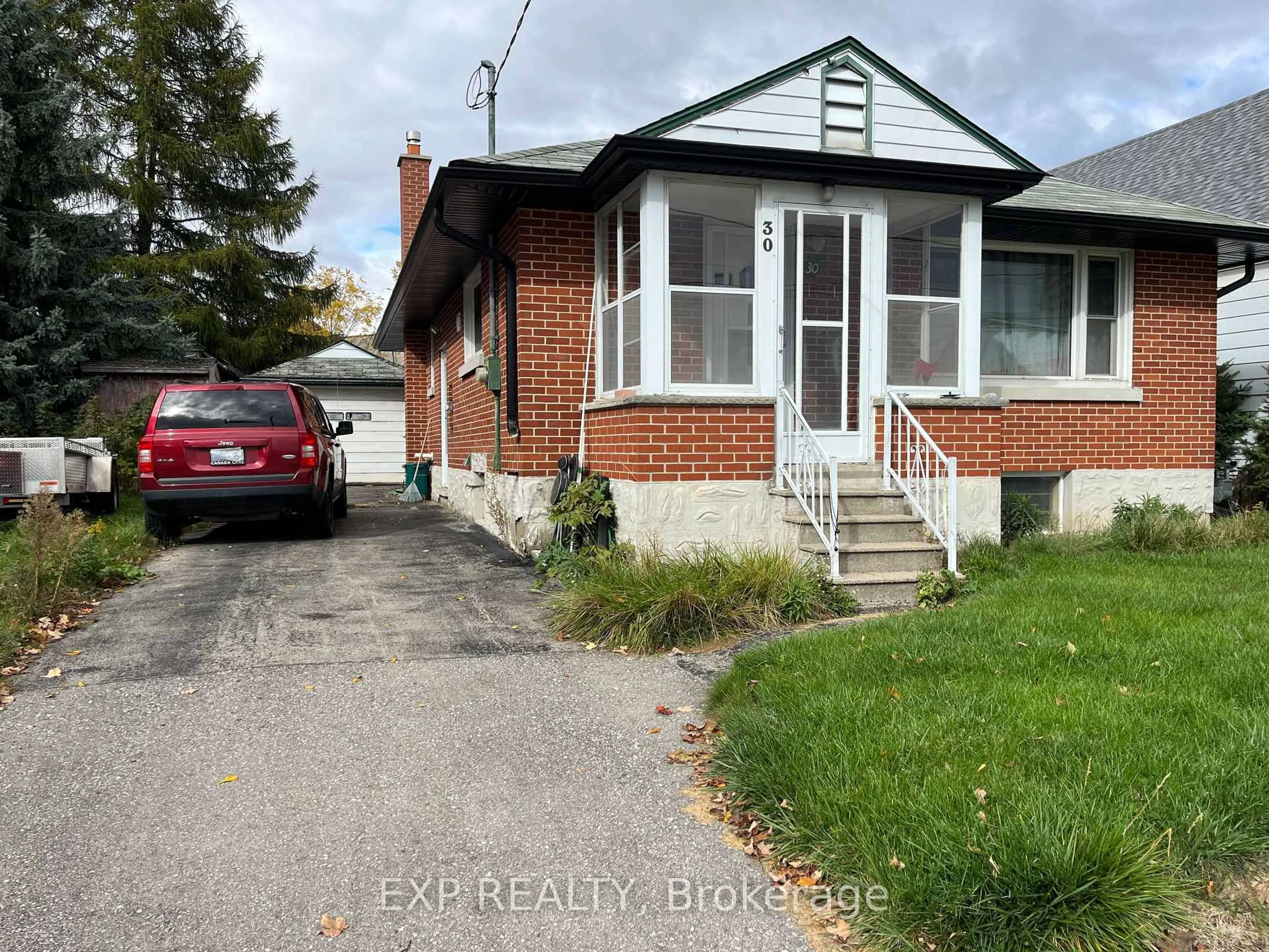 Unknown for 30 Stewart St, Kitchener Ontario N2G 2E4