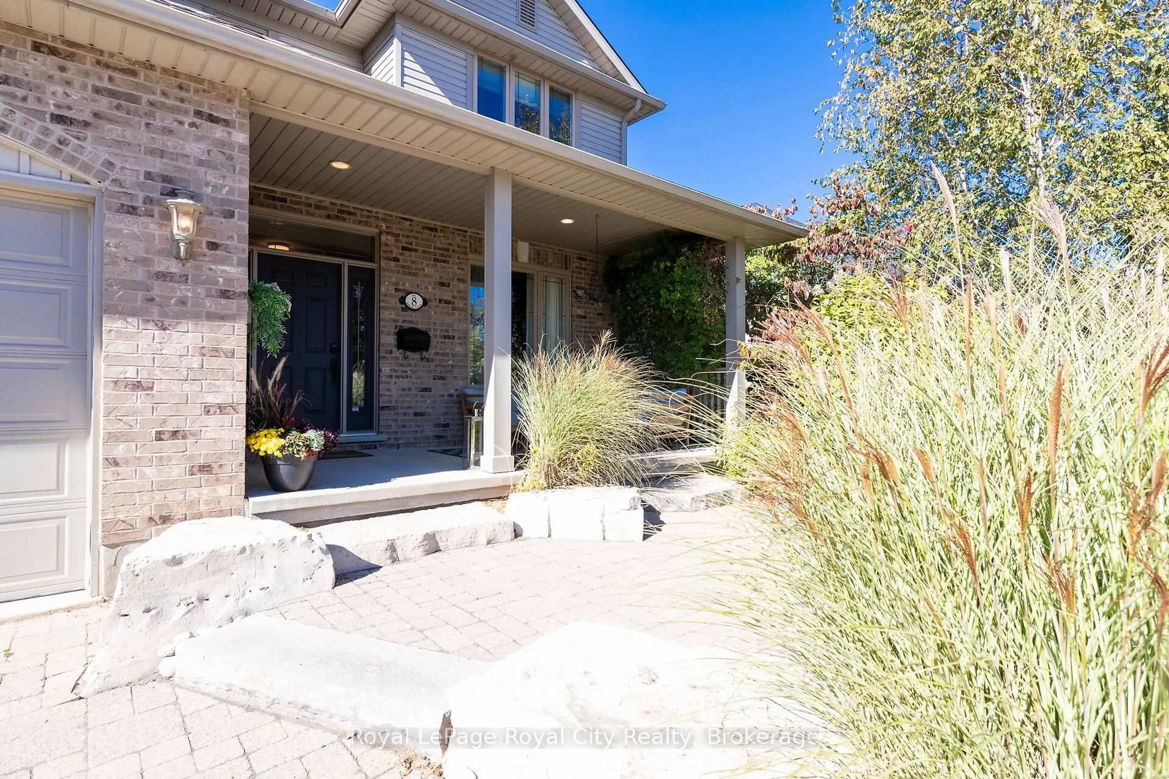 Unknown for 8 Zaduk Pl, Guelph Ontario N1G 0A7