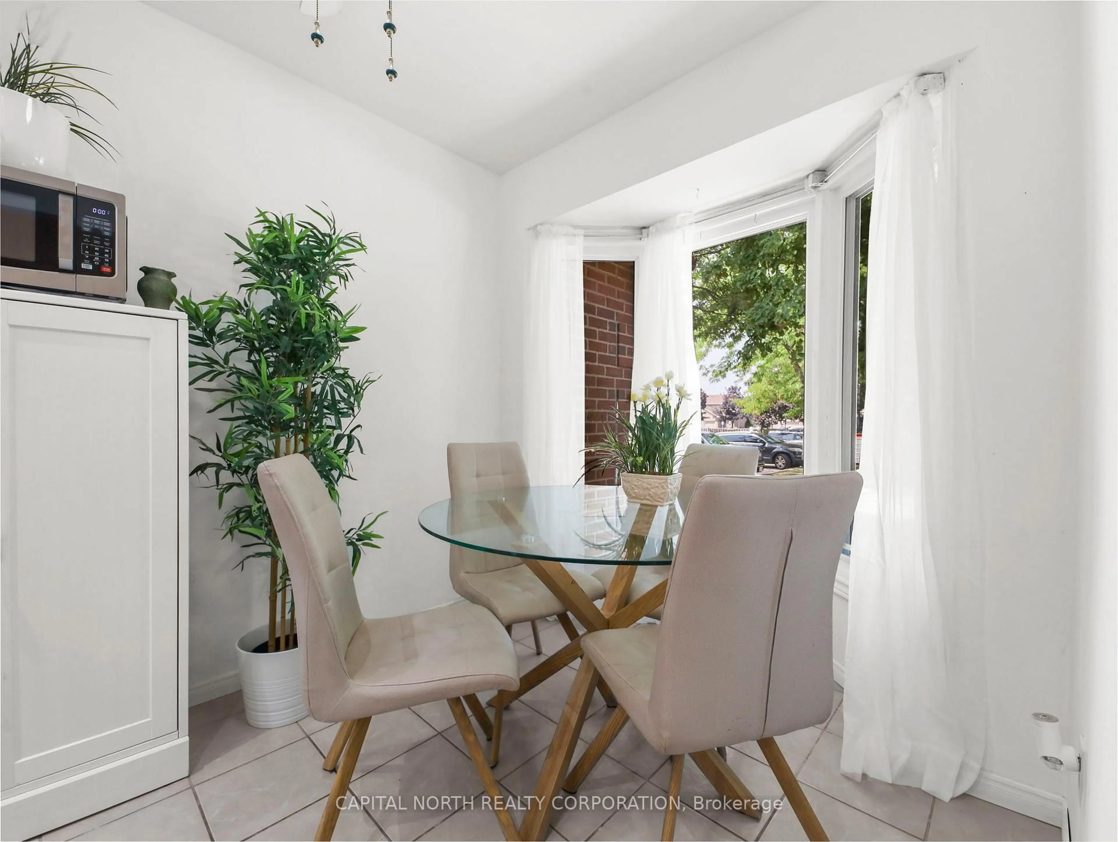 Dining room, ceramic/tile floor for 618 Barton St #9, Hamilton Ontario L8E 4X3
