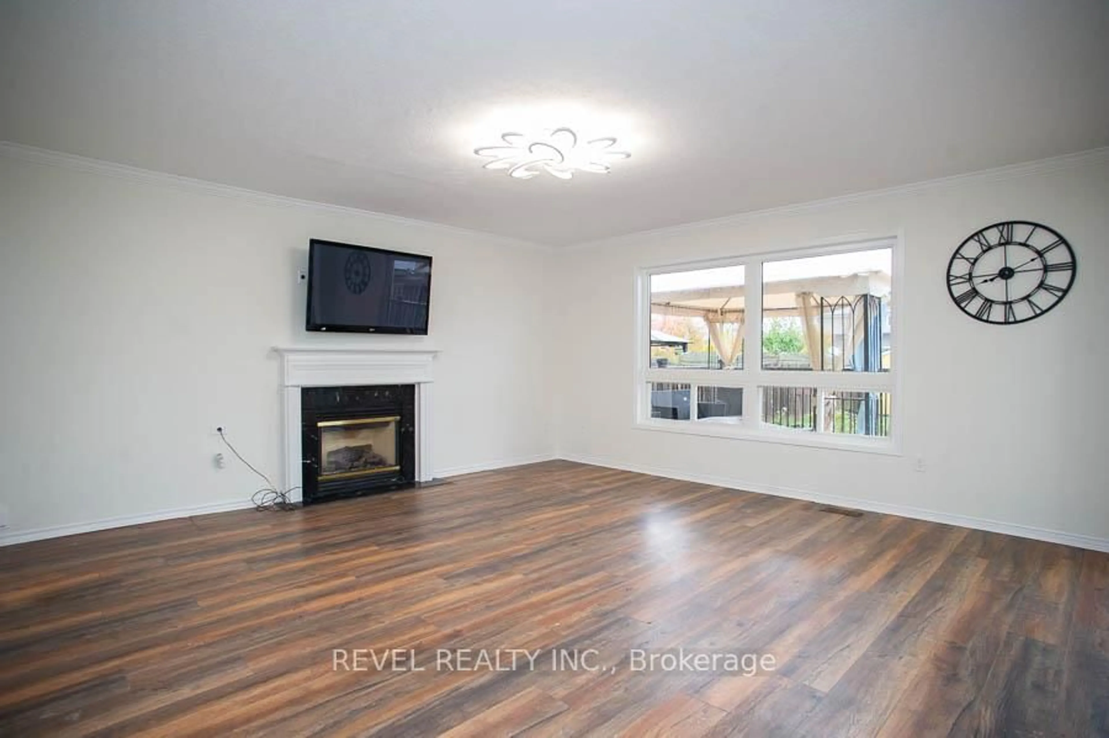 A pic of a room for 110 Hunter Way, Brantford Ontario N3T 0B1