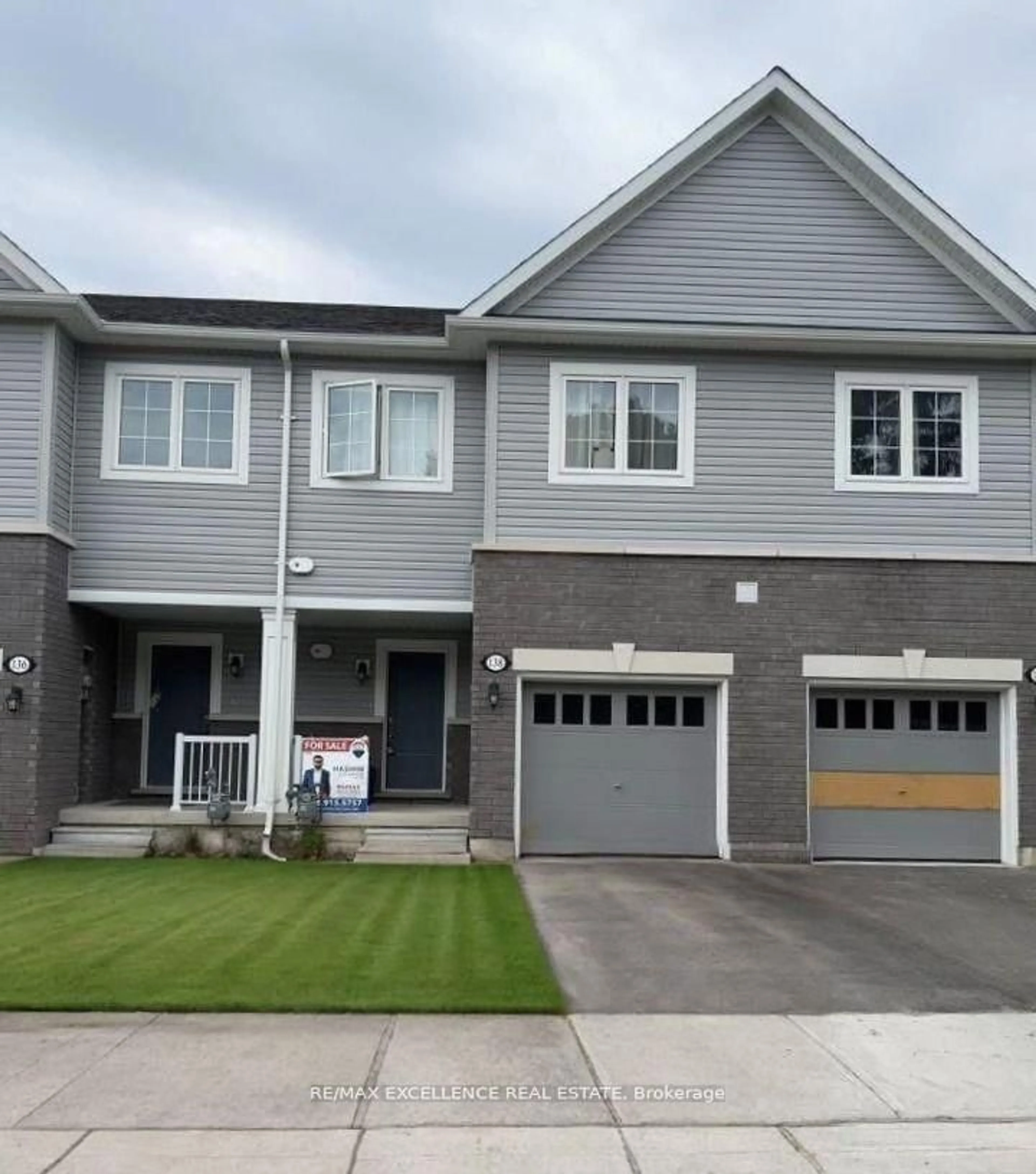 Home with vinyl exterior material, street for 138 Winters Way, Shelburne Ontario L9V 3Y1