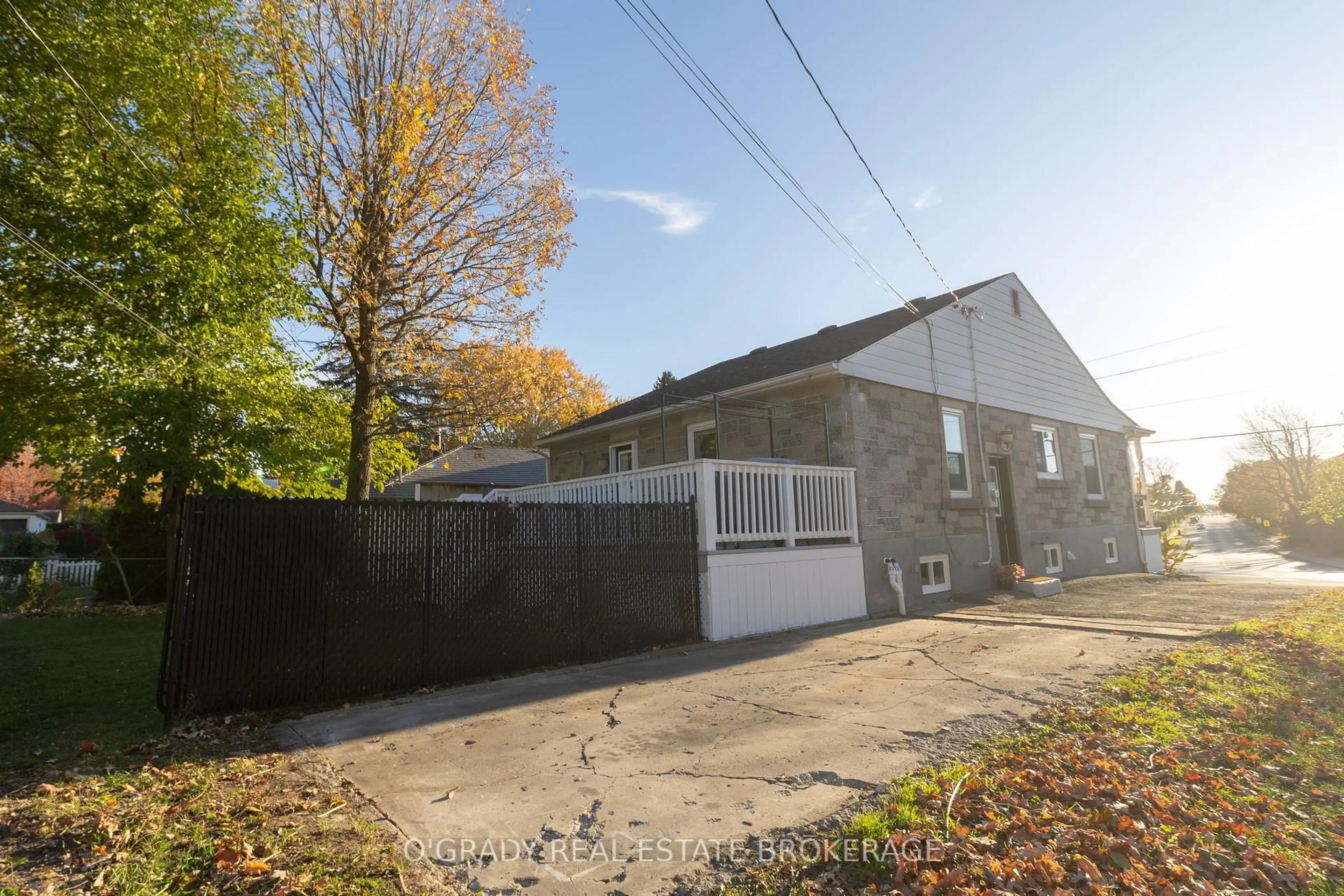 Unknown for 79 North Augusta Rd, Brockville Ontario K6V 2X8